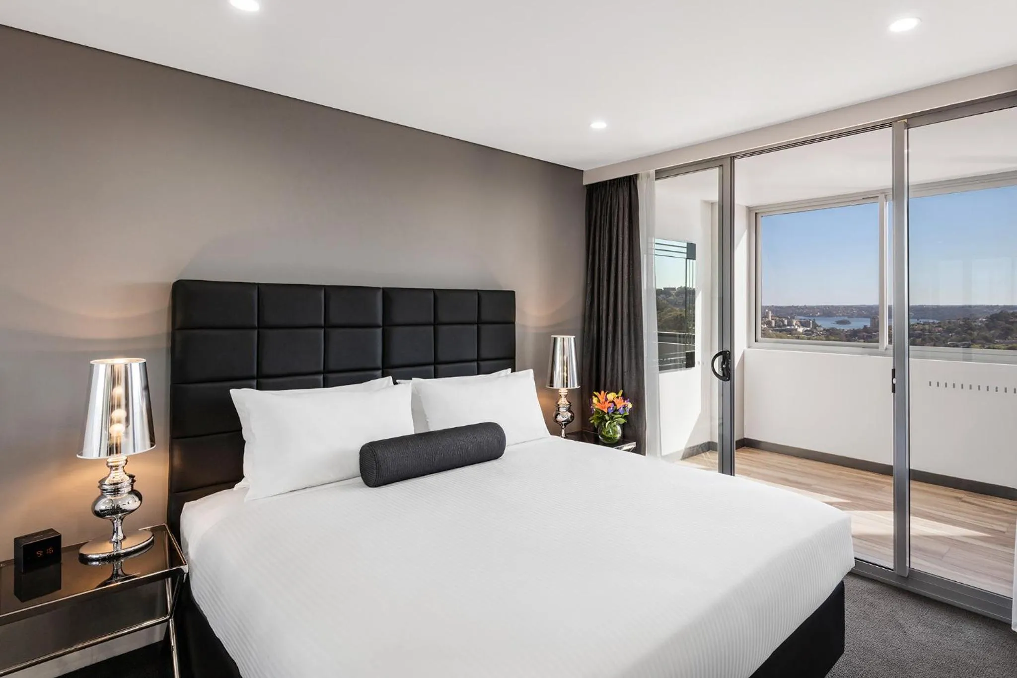 Bedroom, Bed in Meriton Suites Bondi Junction