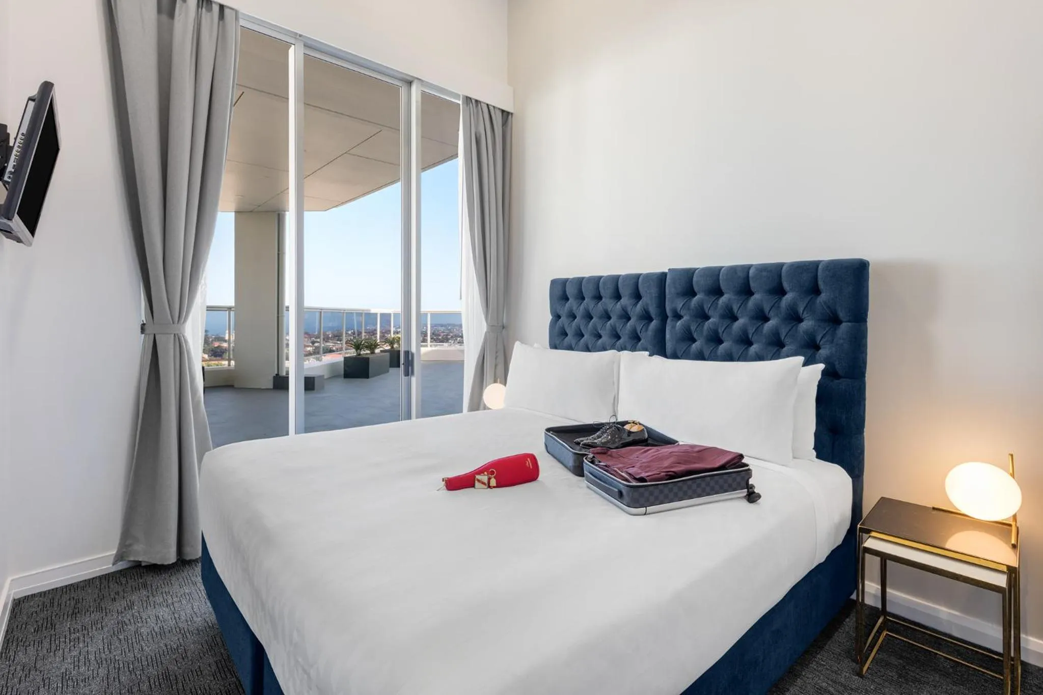 Bedroom, Bed in Meriton Suites Bondi Junction