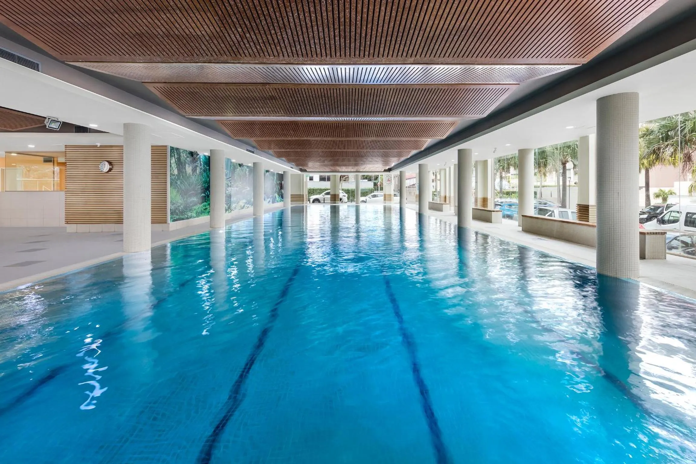 Swimming pool in Meriton Suites Waterloo