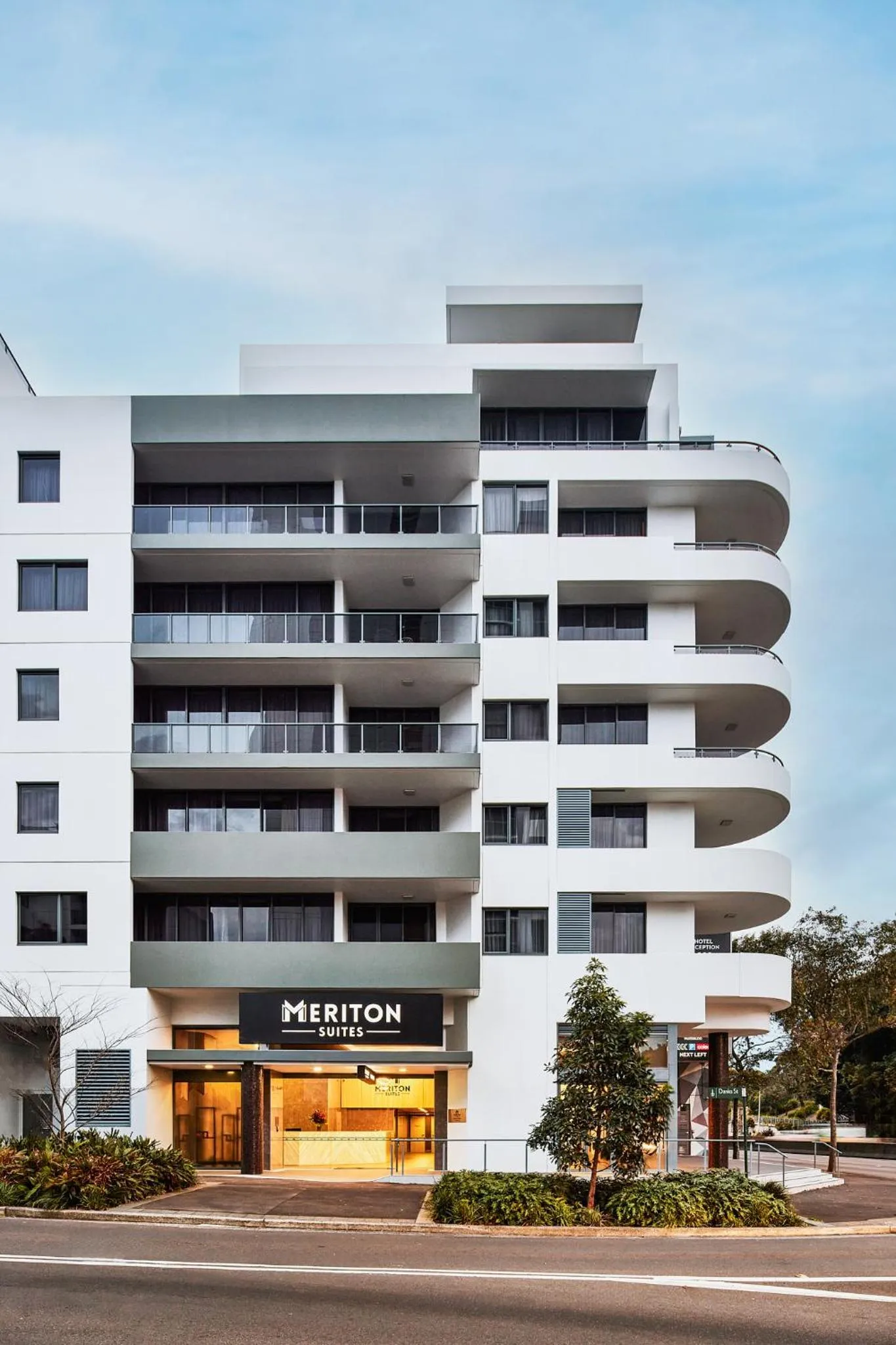 Property building in Meriton Suites Waterloo