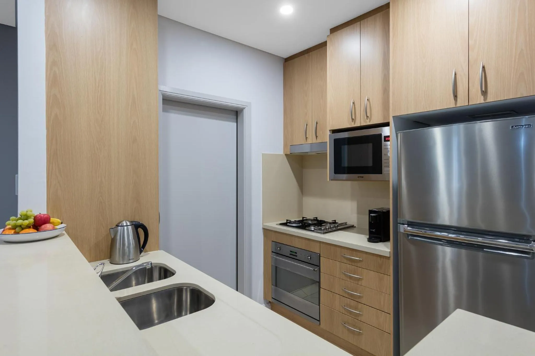 Kitchen or kitchenette in Meriton Suites Waterloo