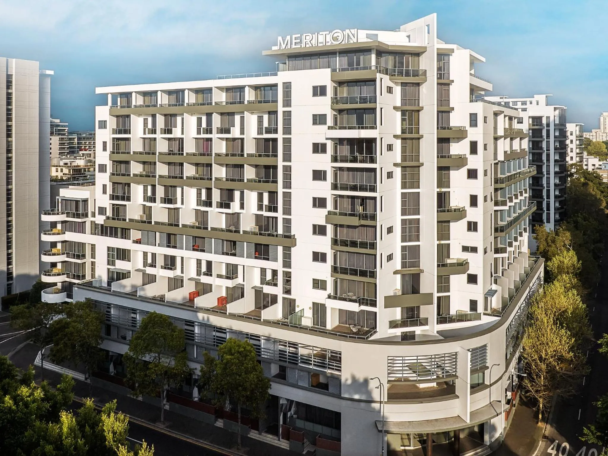 Property building in Meriton Suites Waterloo