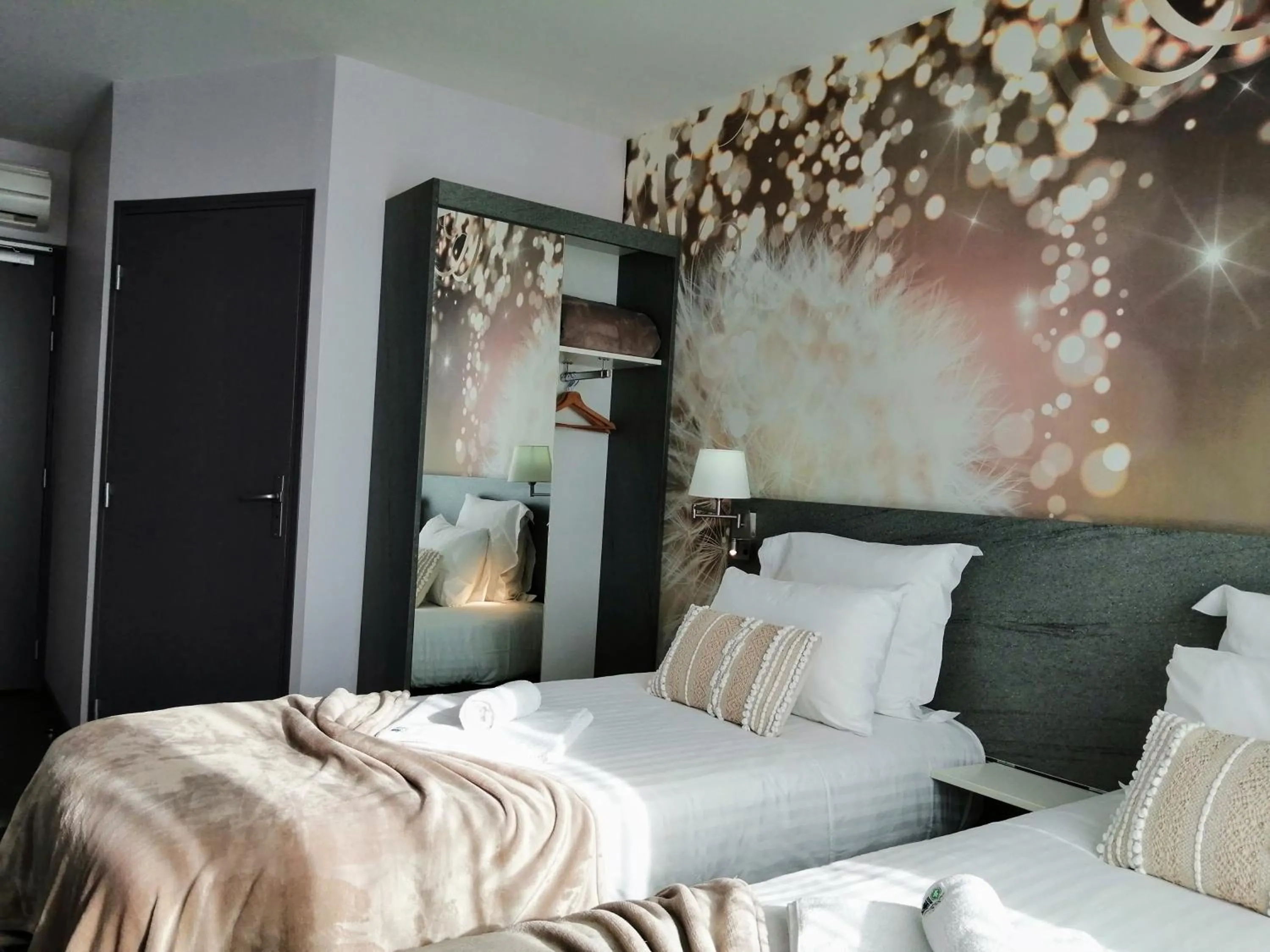 Twin Room in L'AEROGARE Amboise