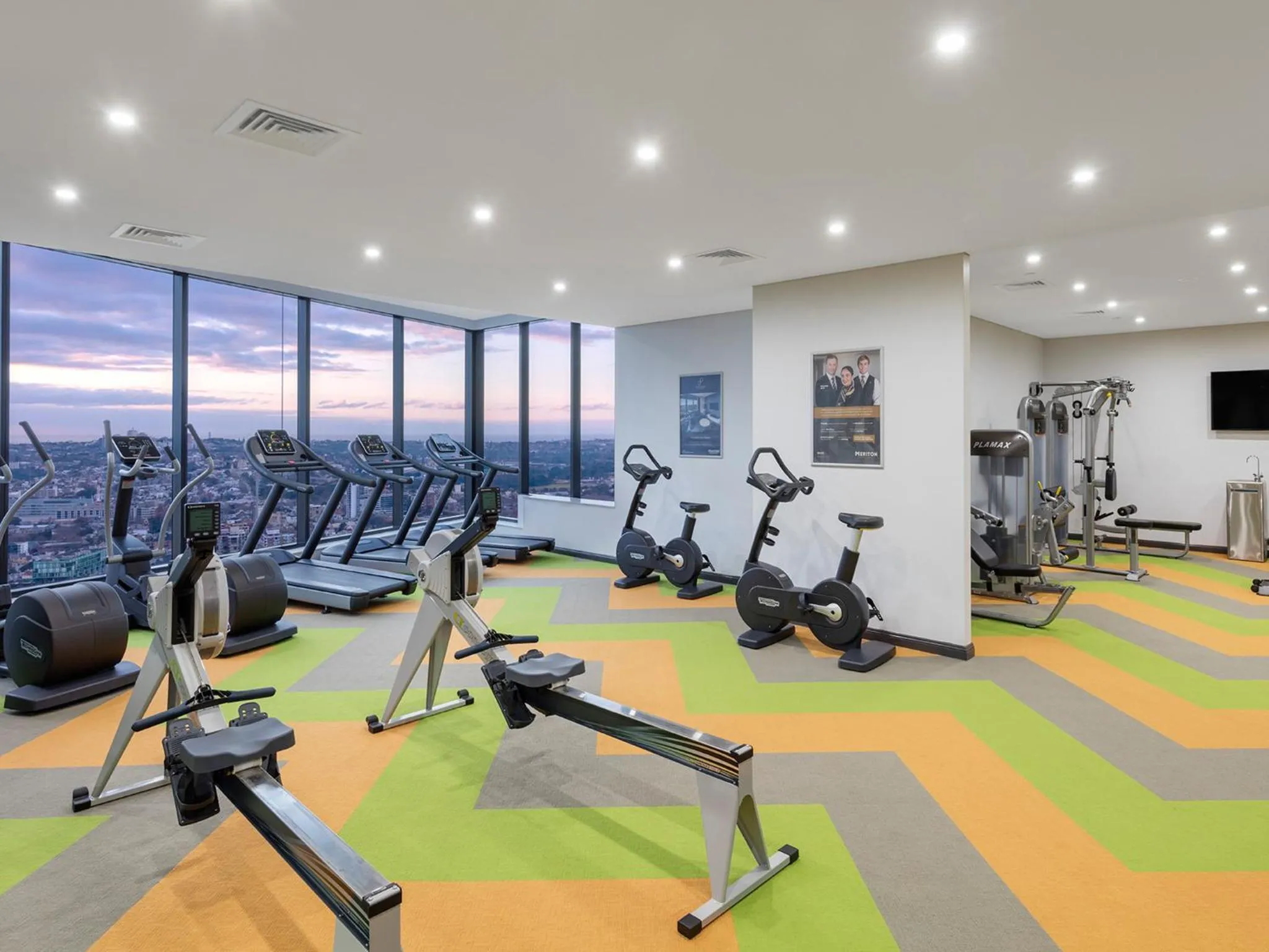 Fitness centre/facilities in Meriton Suites World Tower, Sydney