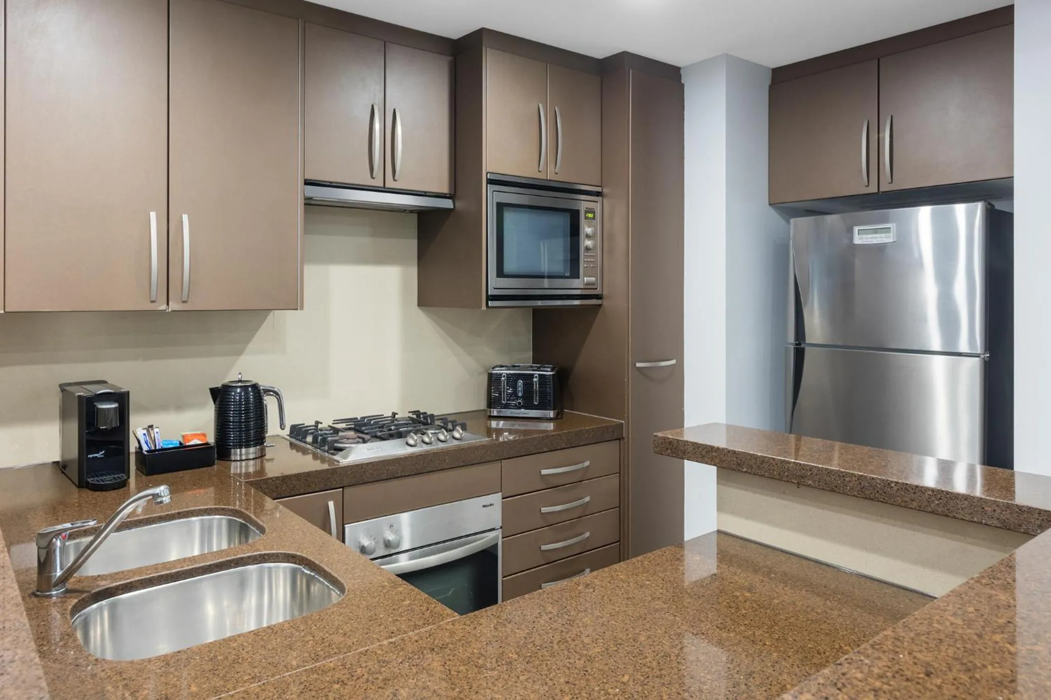 Kitchen or kitchenette in Meriton Suites World Tower, Sydney