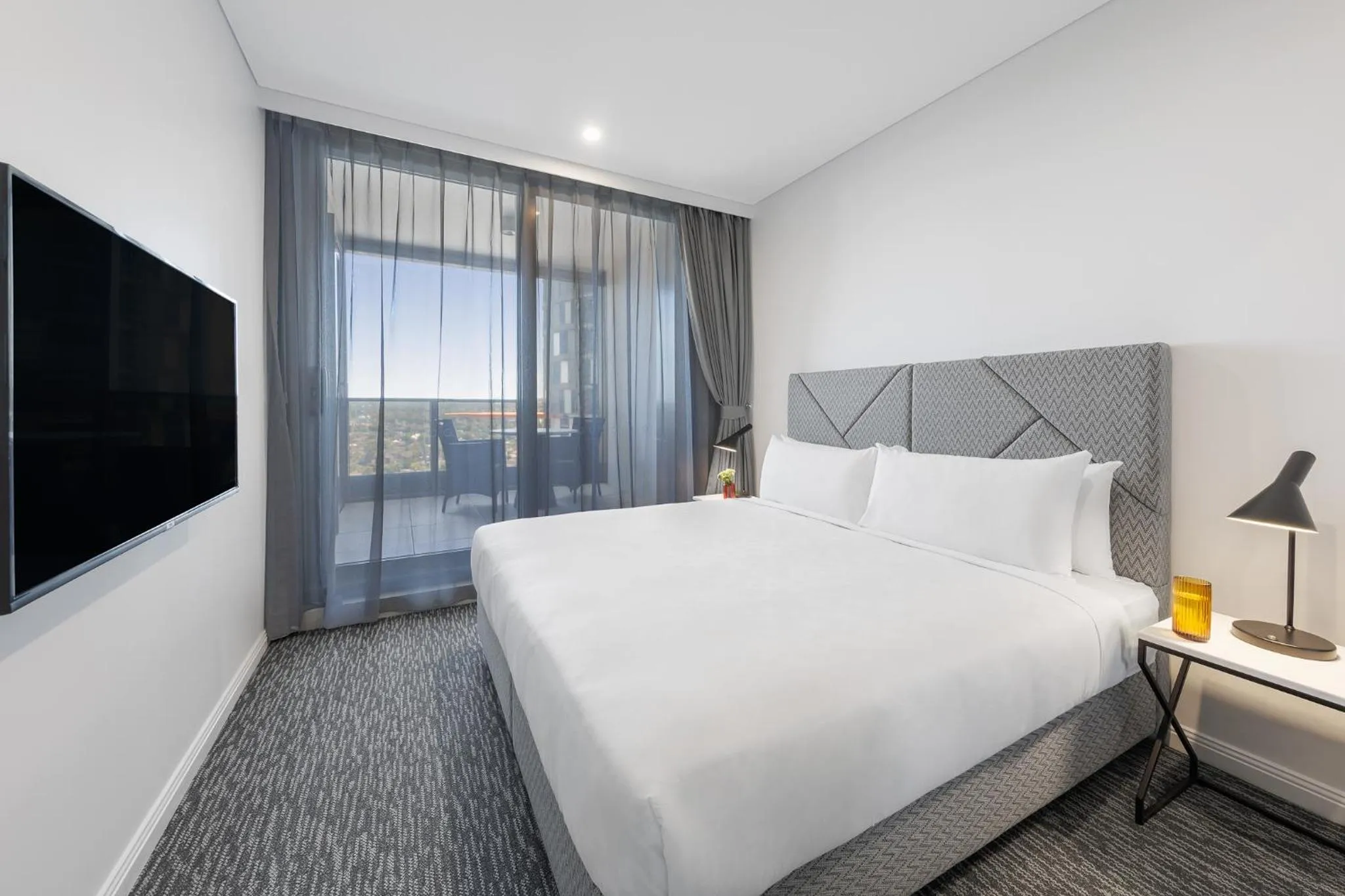 Bedroom, Bed in Meriton Suites George Street, Parramatta