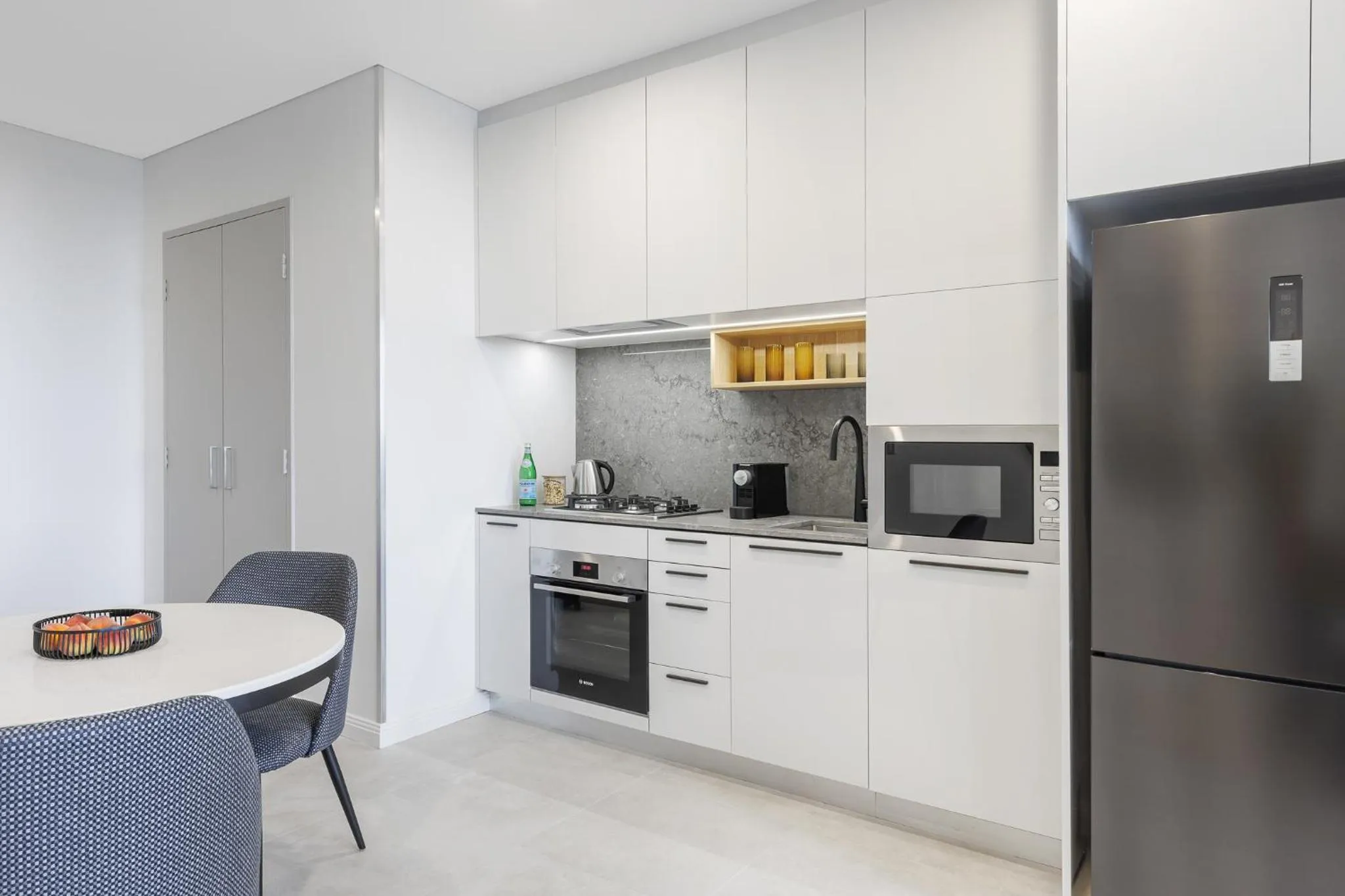 Kitchen or kitchenette in Meriton Suites George Street, Parramatta