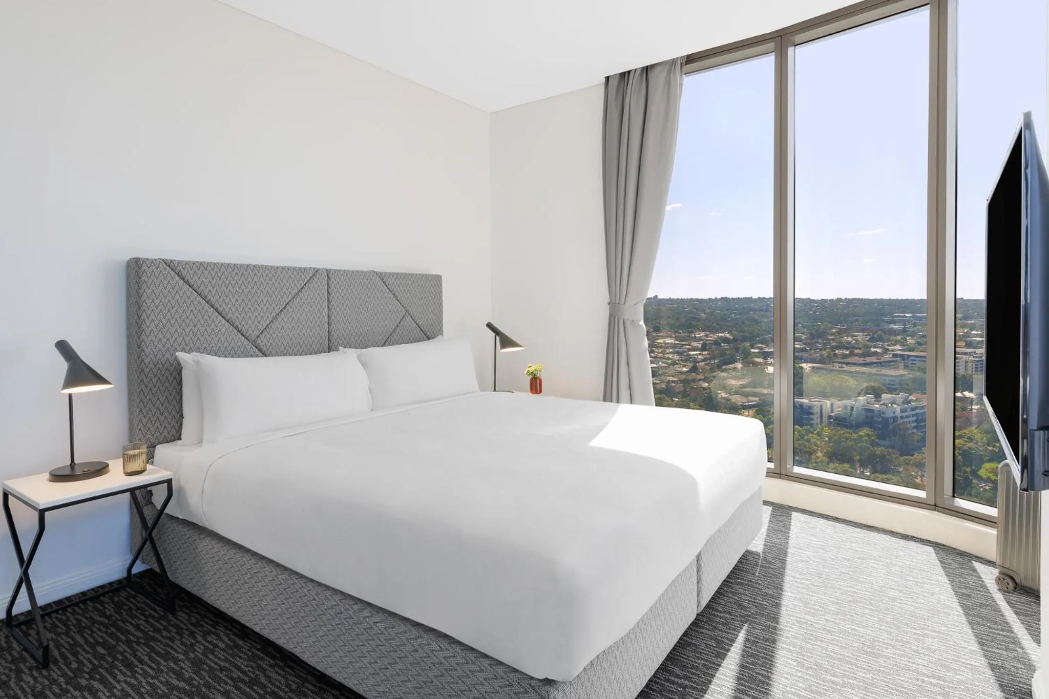 Bedroom, Bed in Meriton Suites George Street, Parramatta