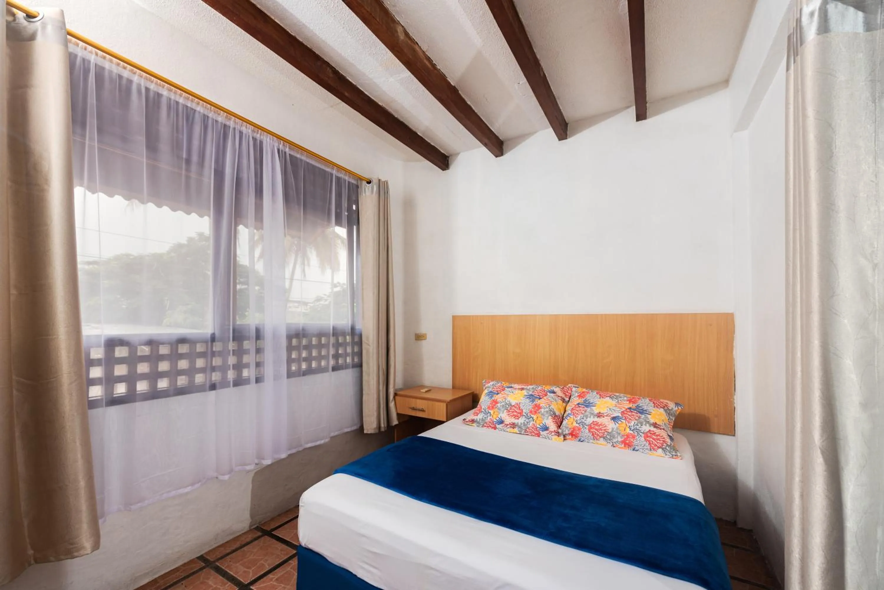 Photo of the whole room, Bed in Hostal North Seymour