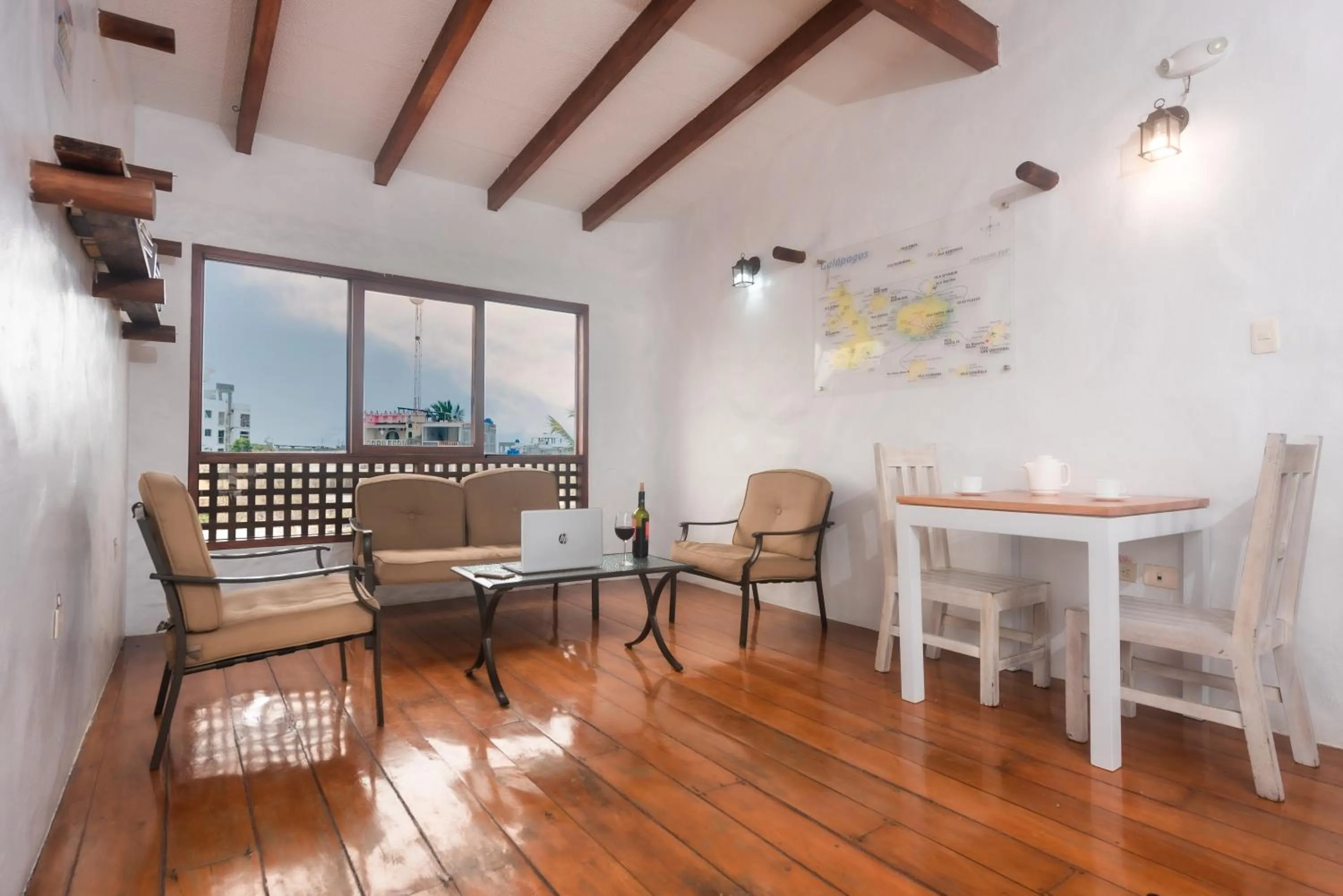 Balcony/Terrace in Hostal North Seymour