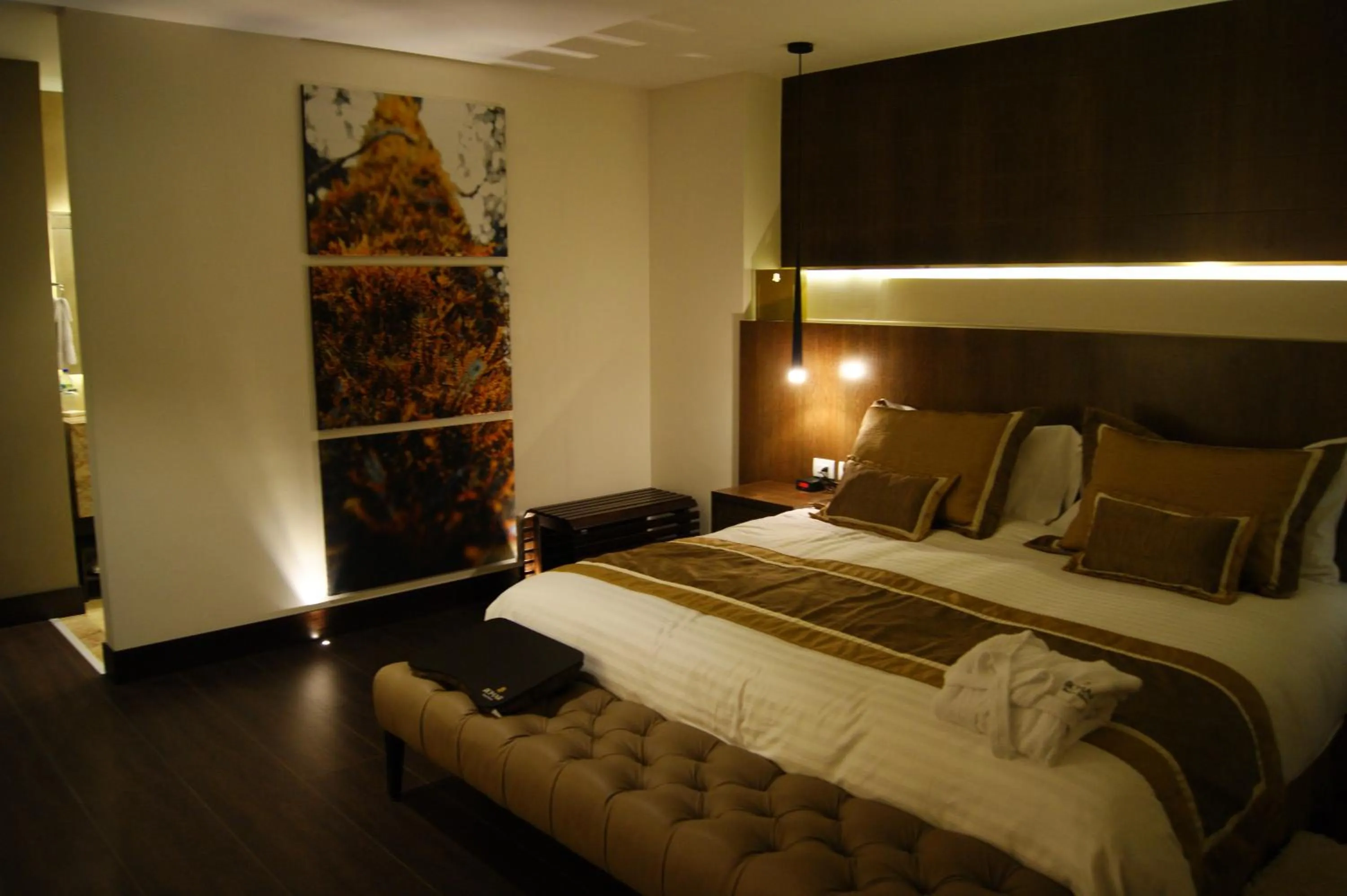 Bed in Oro Verde Loja