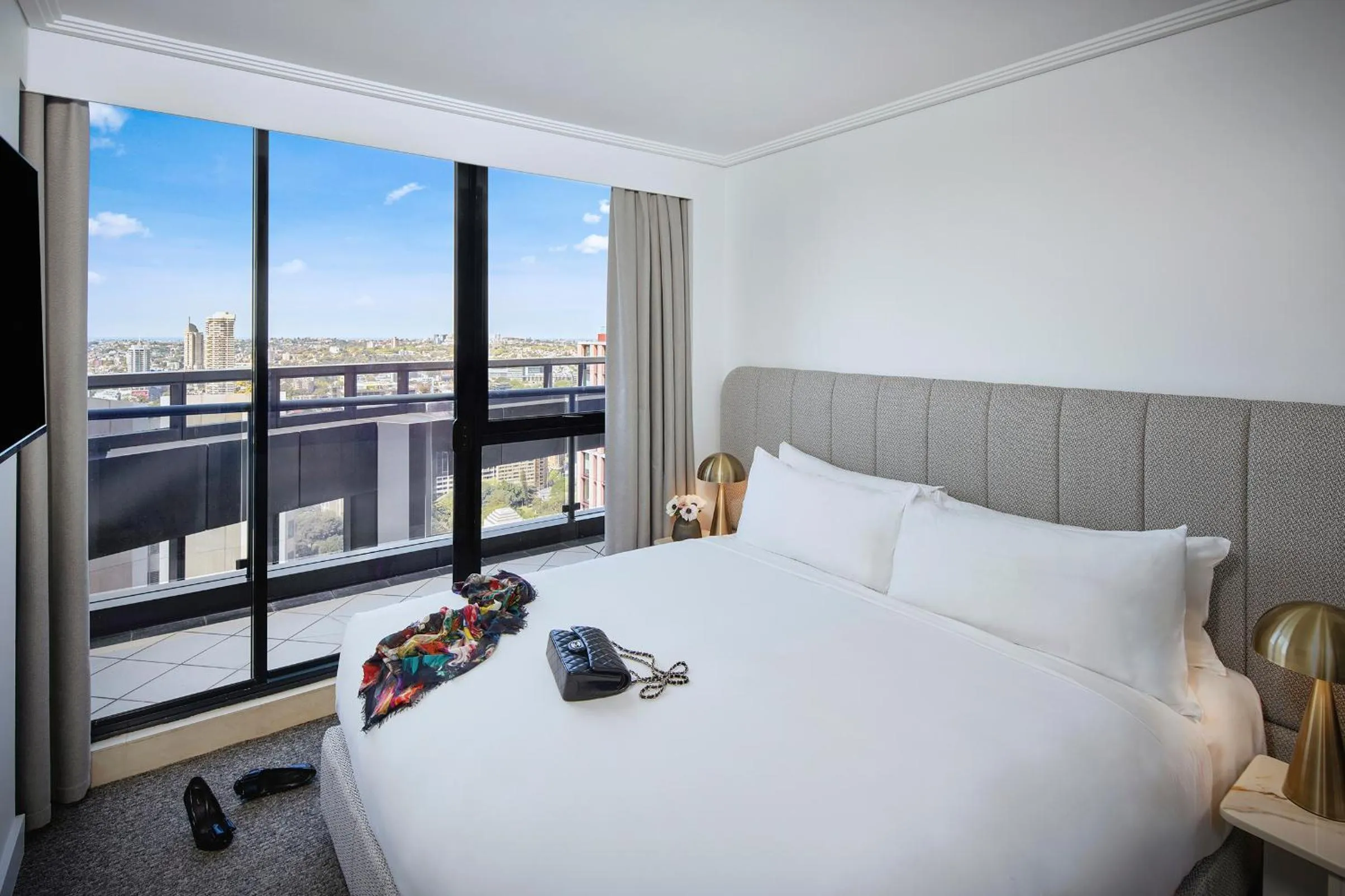 Bedroom, Bed in Meriton Suites Pitt Street, Sydney