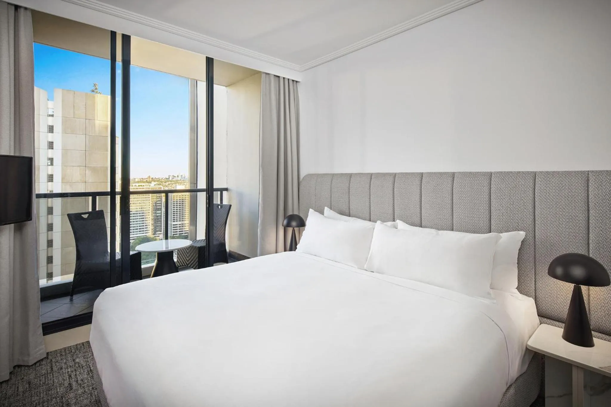 Bedroom, Bed in Meriton Suites Pitt Street, Sydney