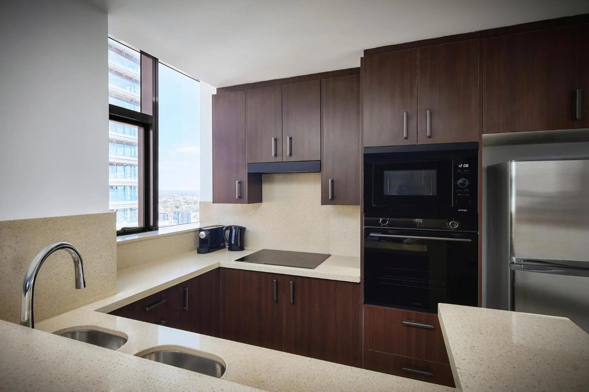 Kitchen or kitchenette in Meriton Suites Pitt Street, Sydney