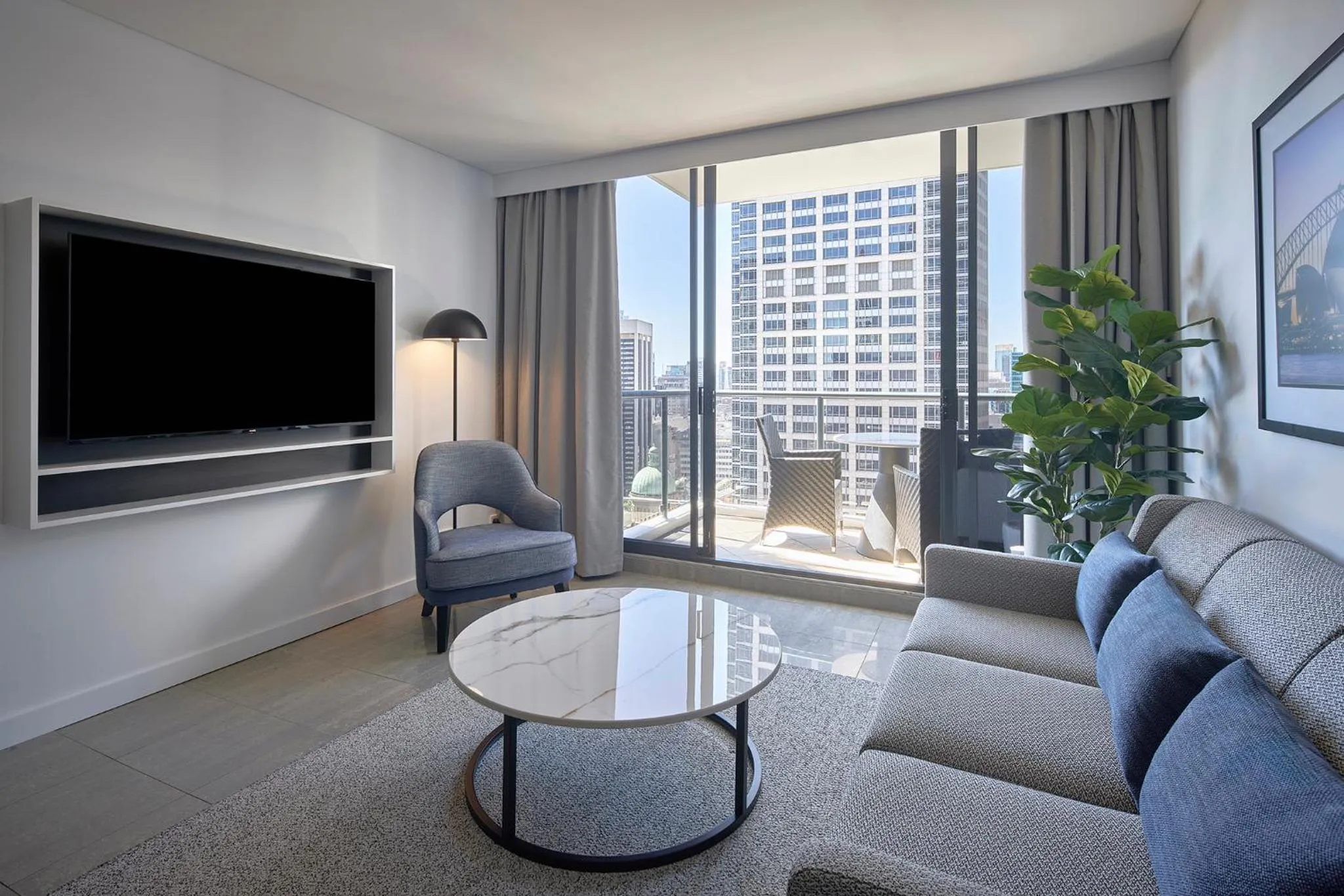 Meriton Suites Pitt Street, Sydney