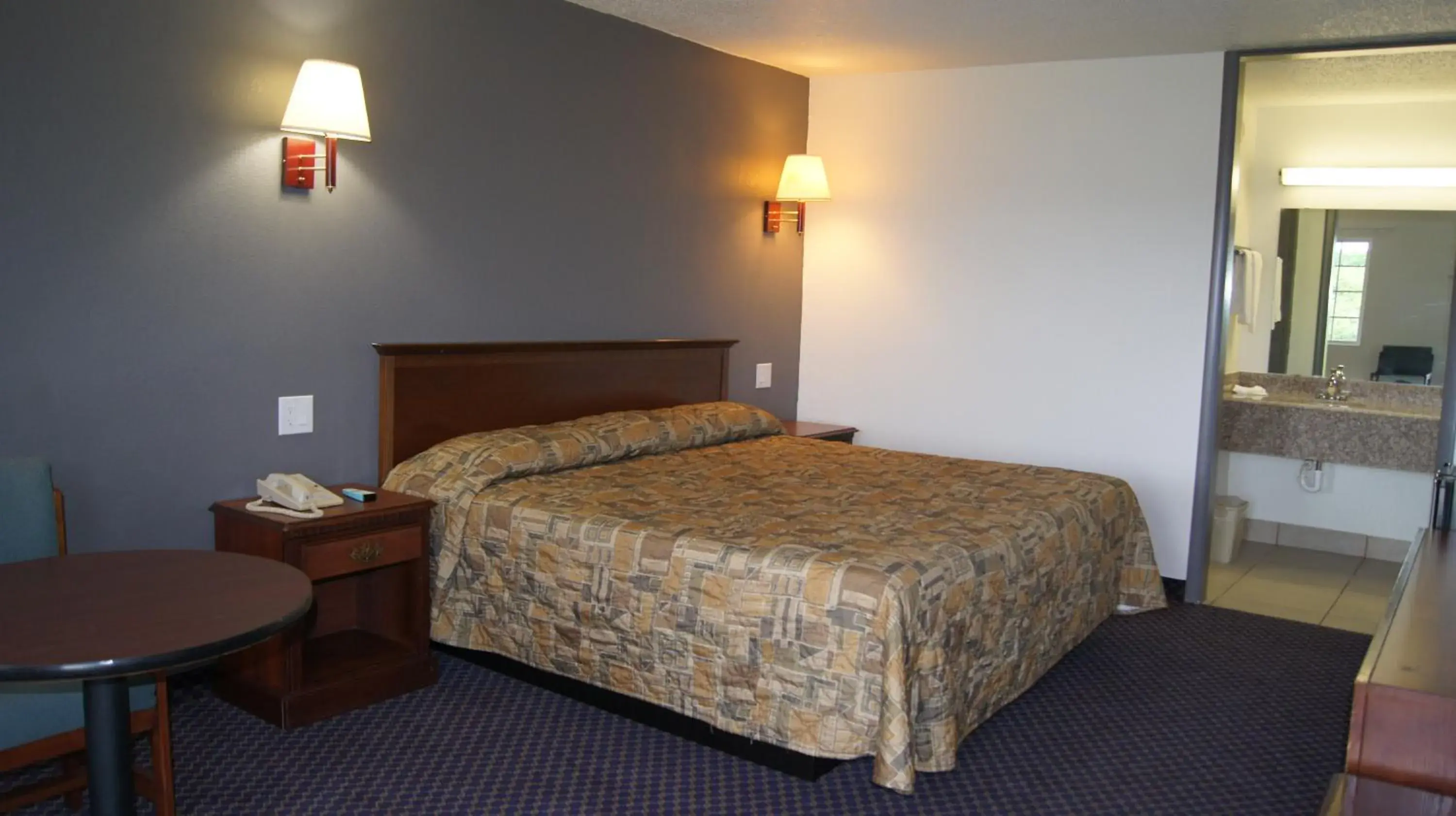 Bed in Executive Inn Bed in Executive Inn