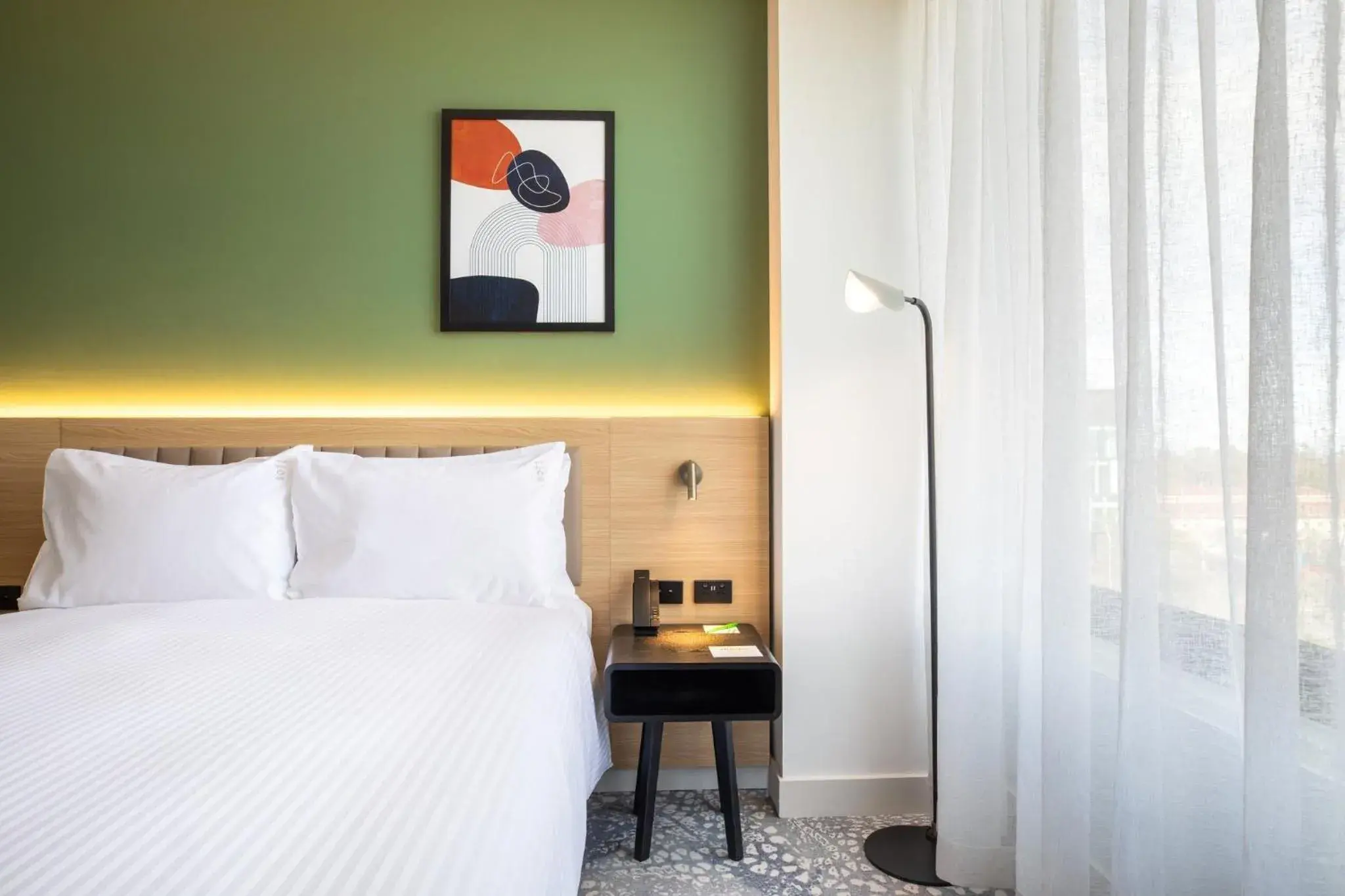 Photo of the whole room, Bed in Holiday Inn Dandenong by IHG Photo of the whole room, Bed in Holiday Inn Dandenong by IHG