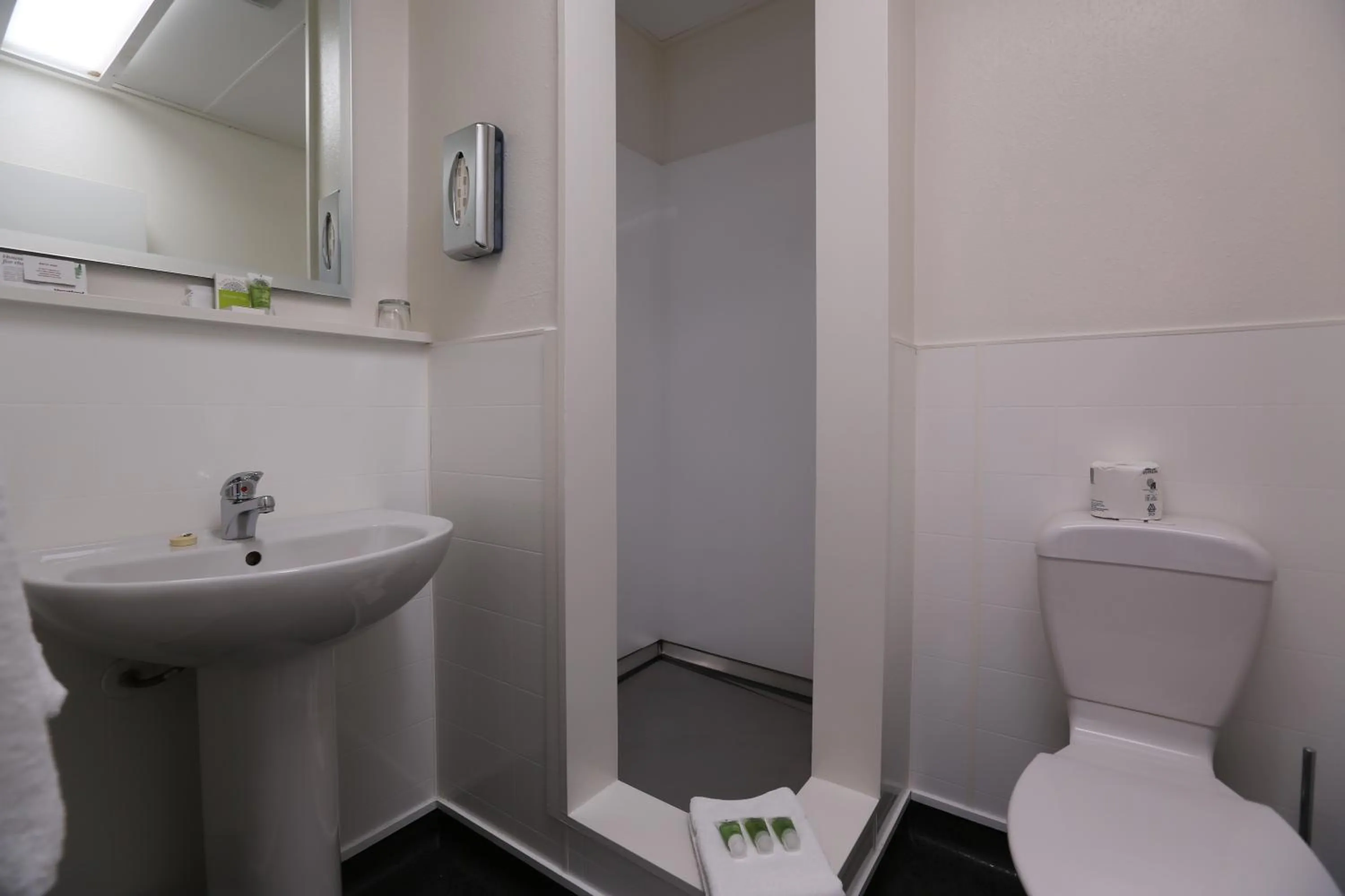 Bathroom in Heartland Hotel Haast