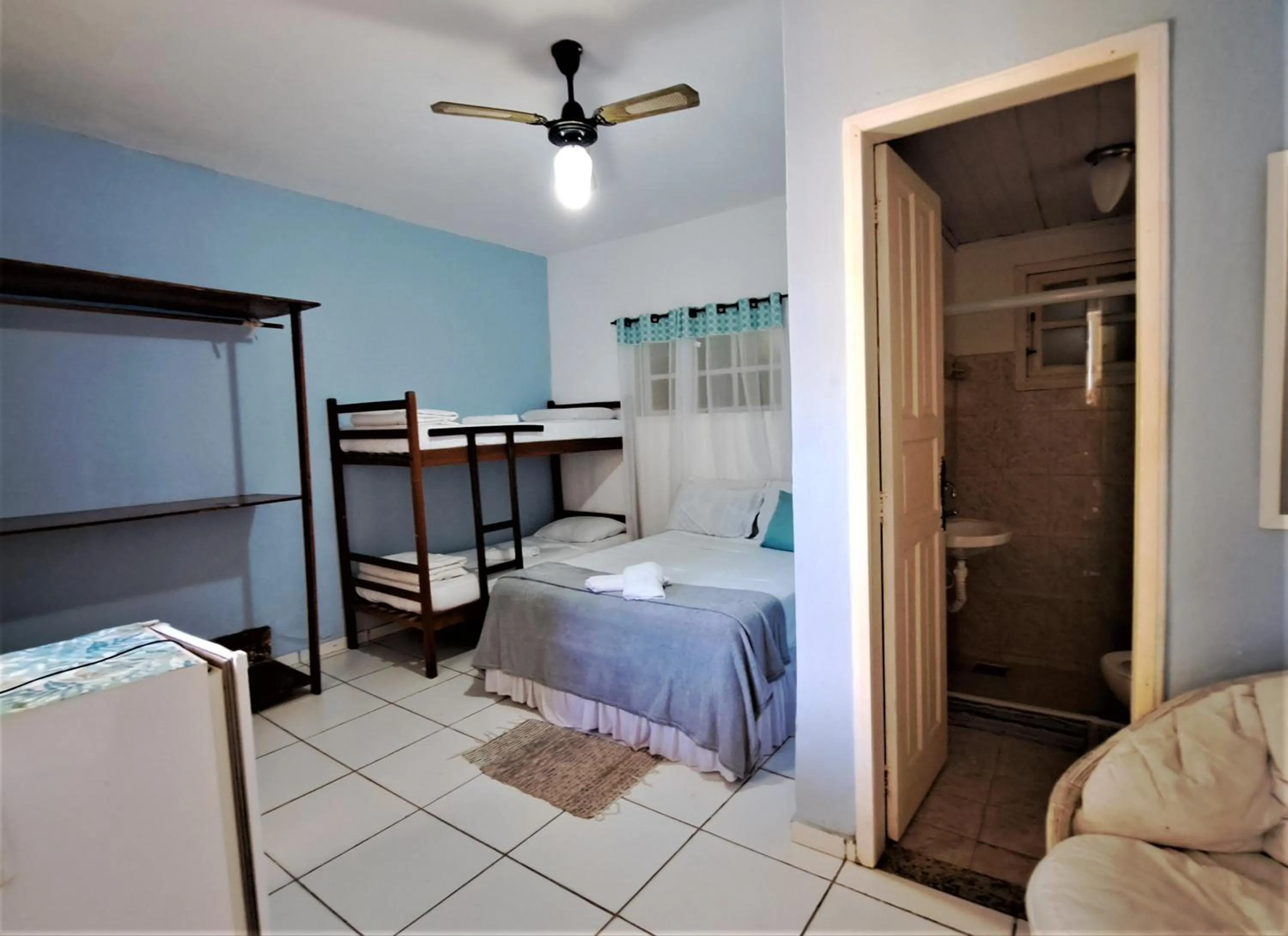 Bathroom in As Palmeiras Pousada