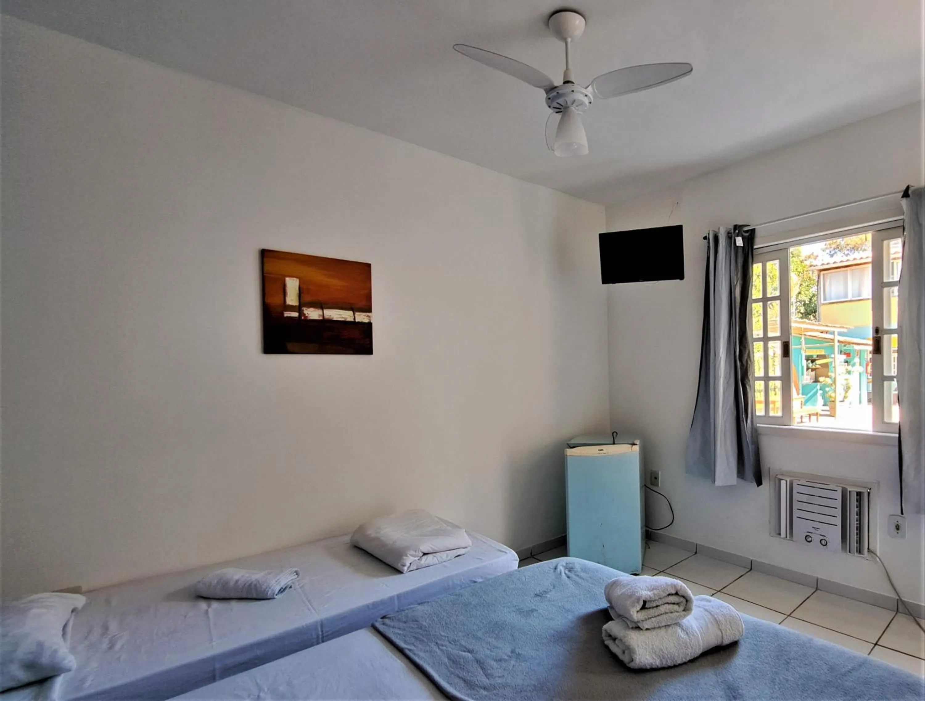 Photo of the whole room in As Palmeiras Pousada