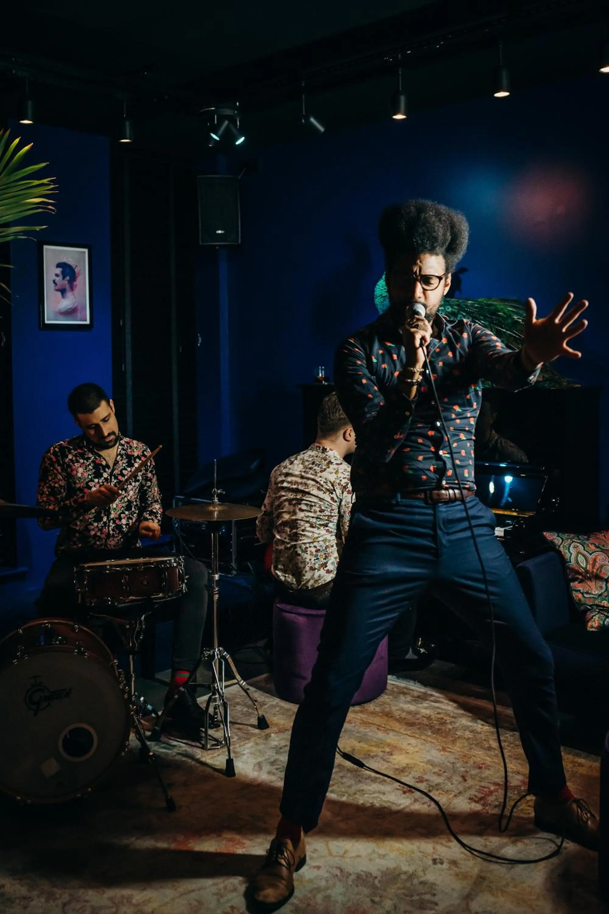 Evening entertainment in Hux Hotel, Kensington