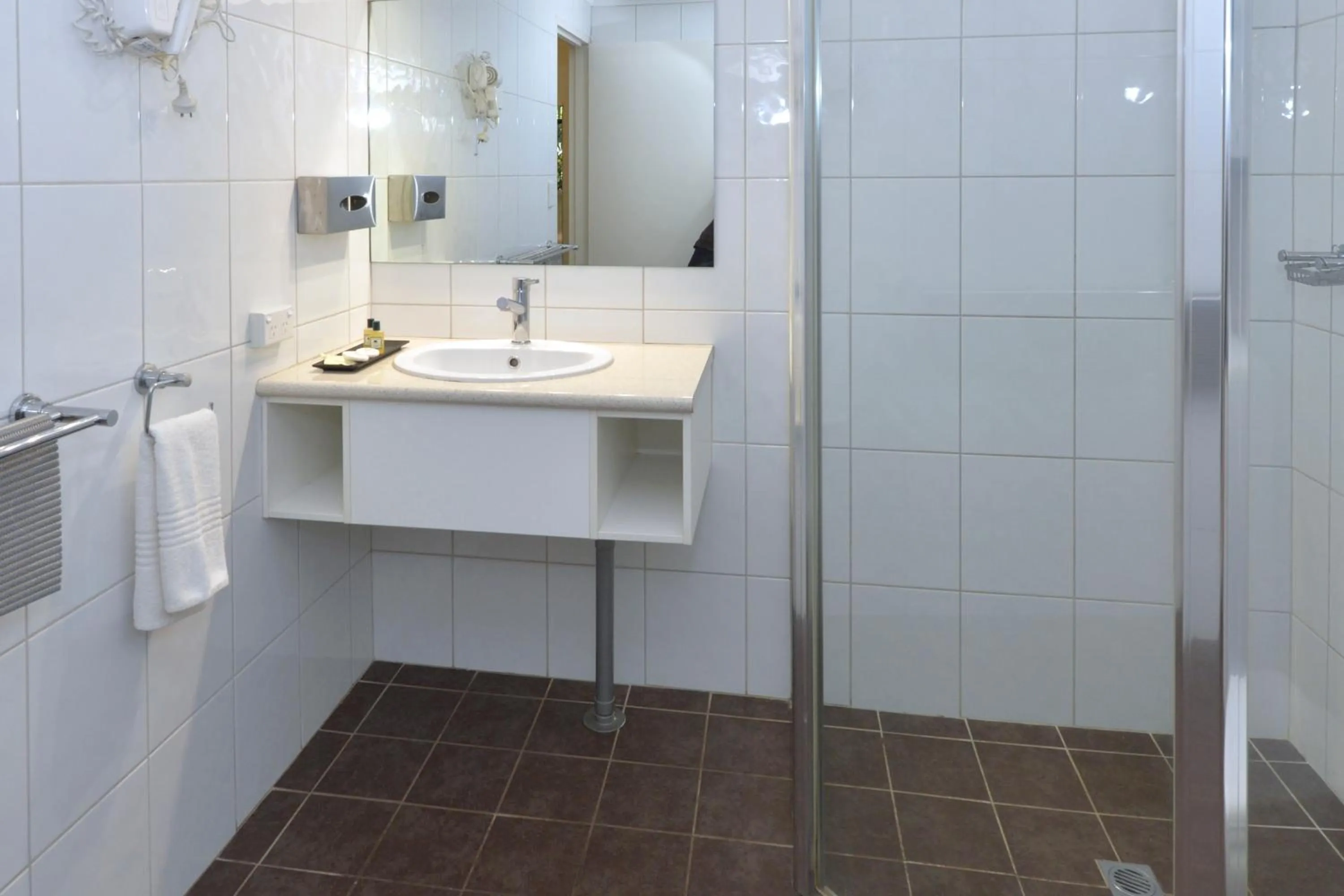 Shower in City Gardens Apartments