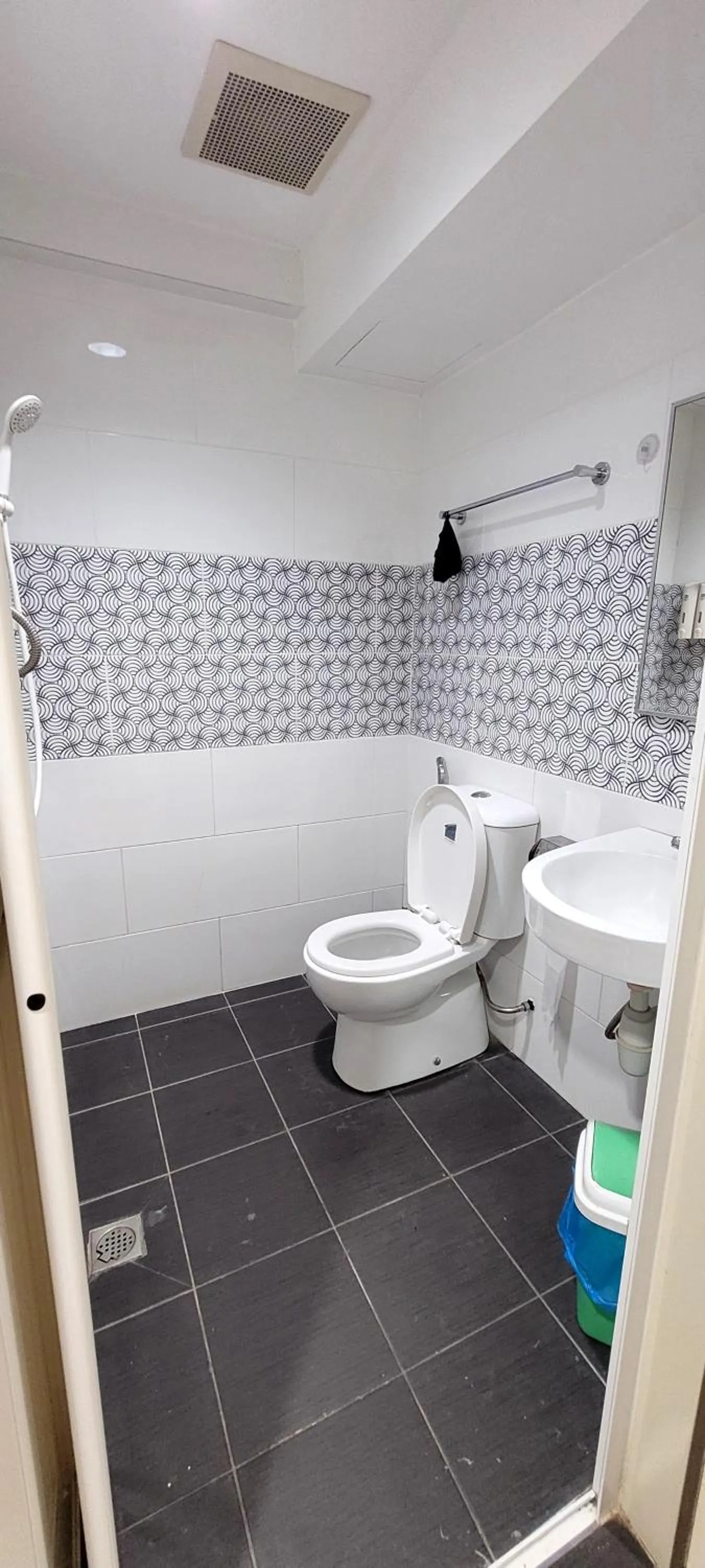 Bathroom in Api-Api GuestHouse