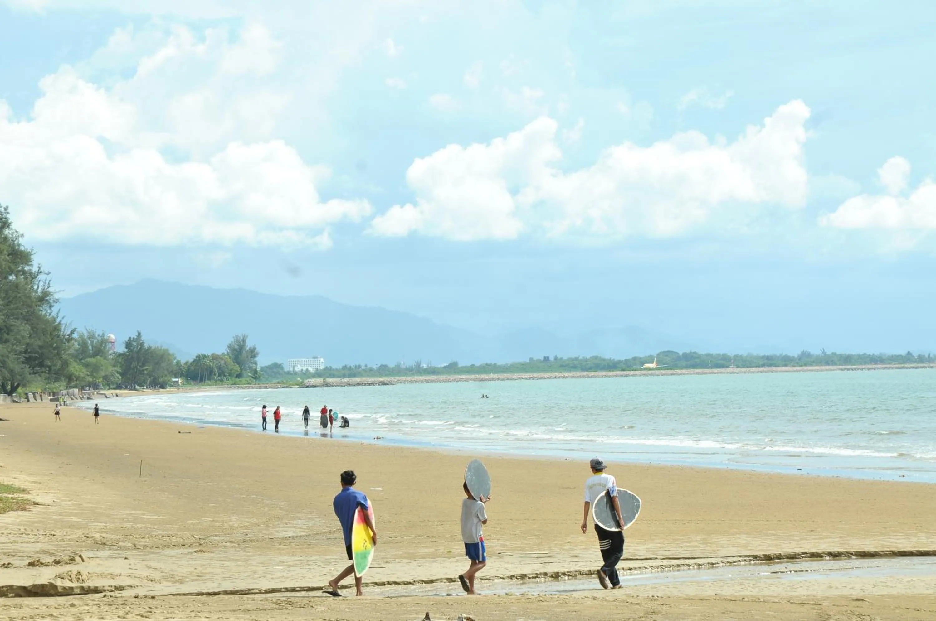 Beach in Api-Api GuestHouse