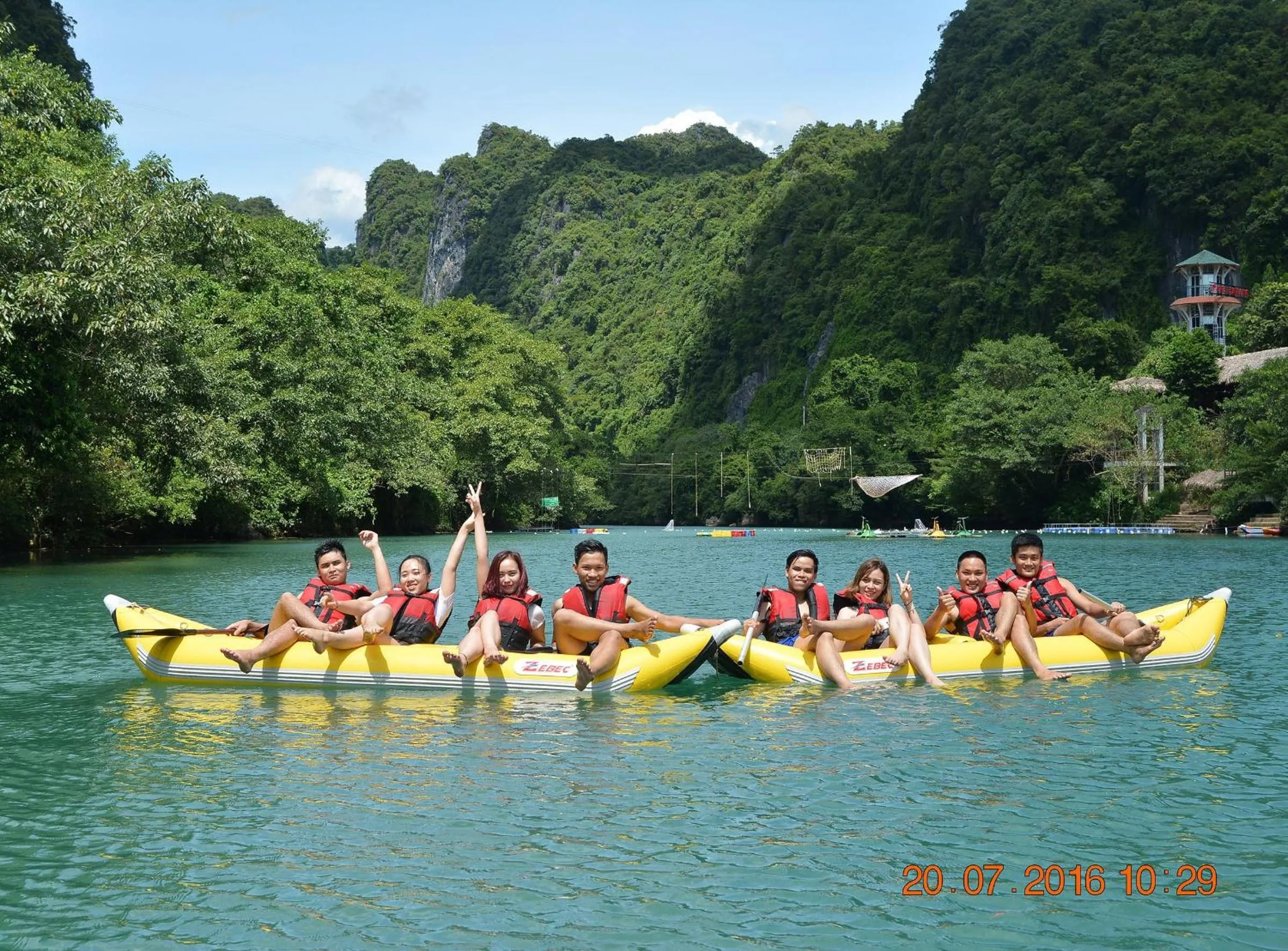 Lake view in Thuong Hai Hotel