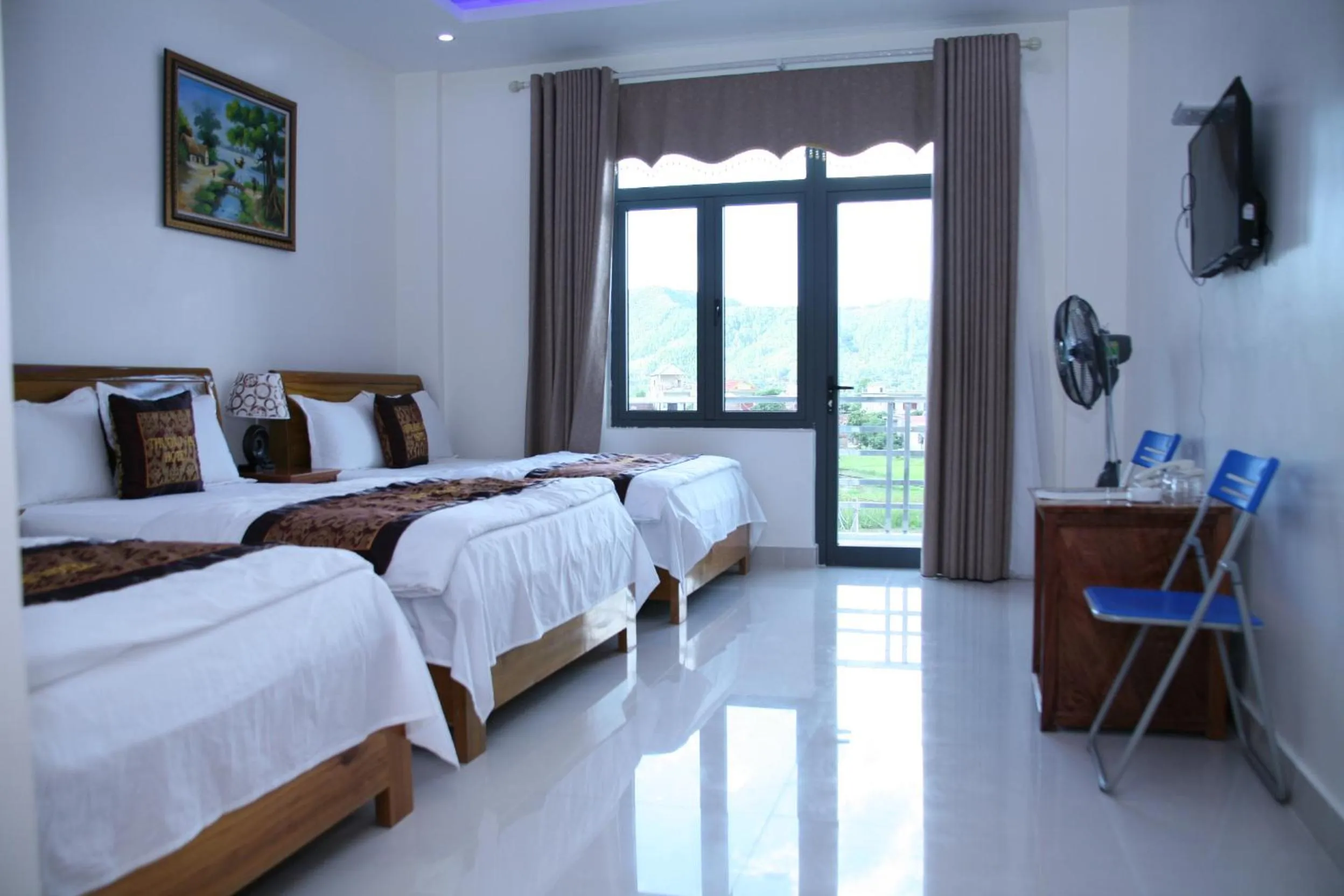 Bed in Thuong Hai Hotel