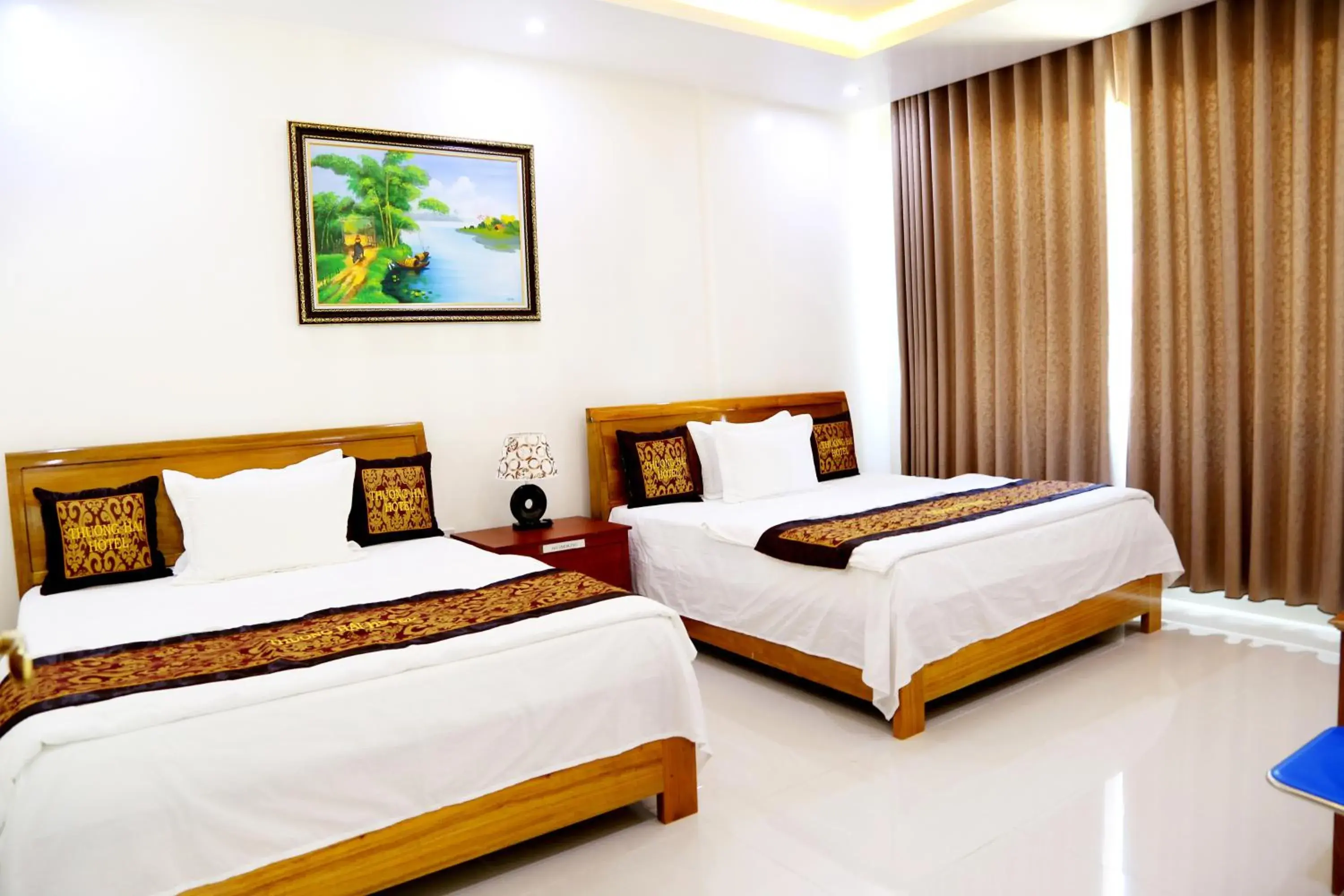 Bed in Thuong Hai Hotel Bed in Thuong Hai Hotel