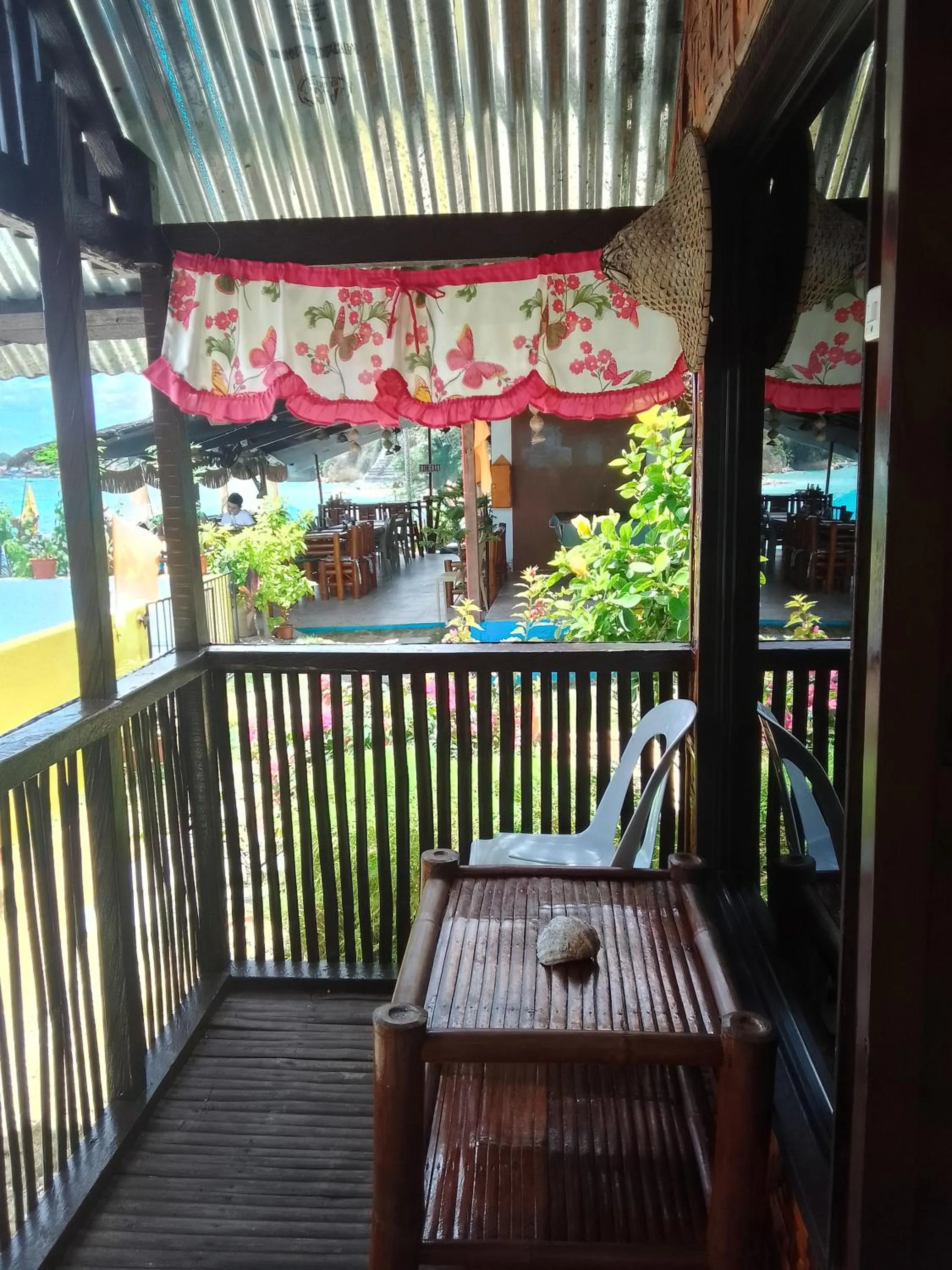 MLK Bamboo Beachhouse