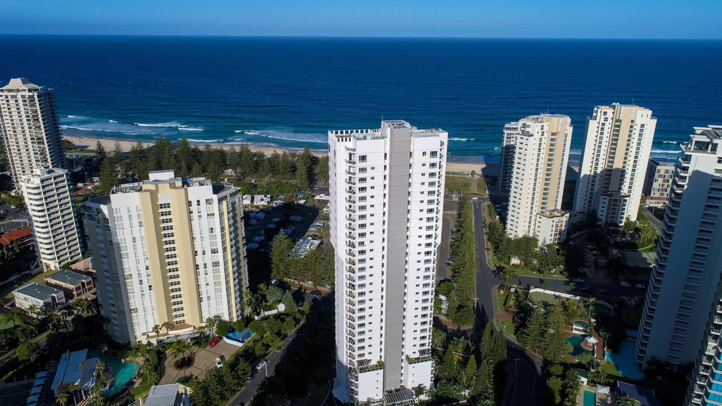 Bird's eye view in Oscar On Main Beach Resort