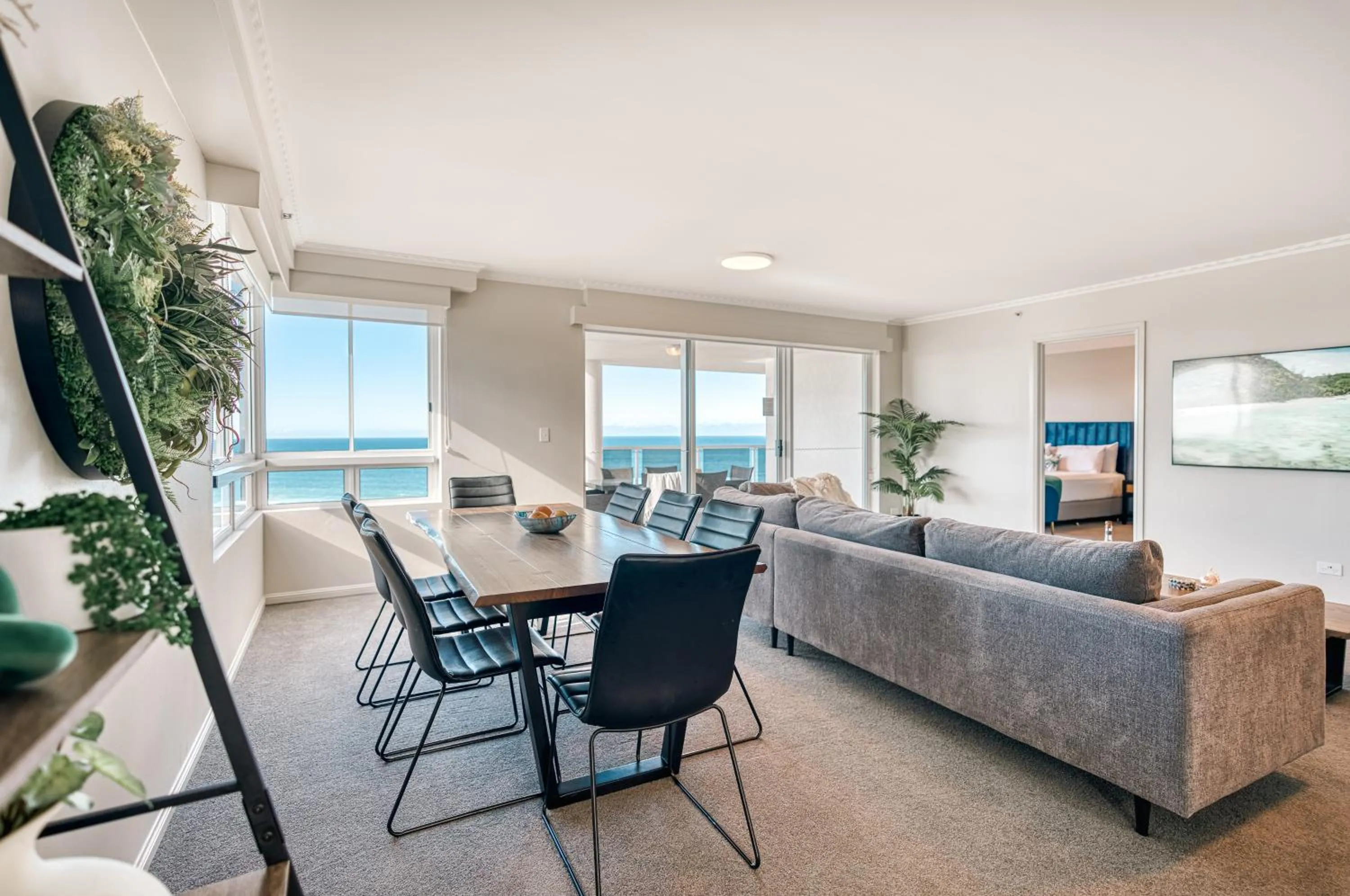 Living room in Oscar On Main Beach Resort