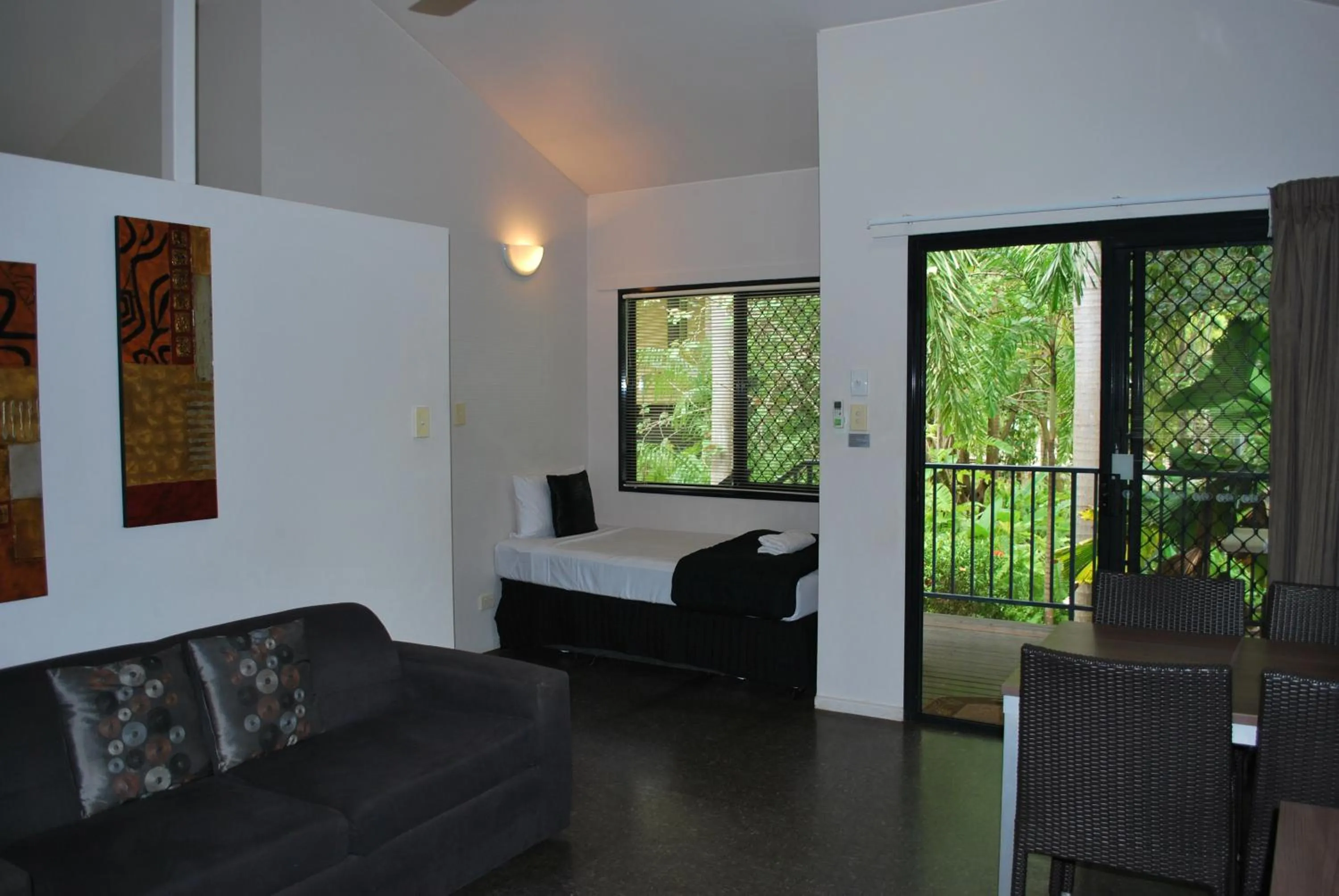 Living room in Hidden Valley Holiday Park Darwin