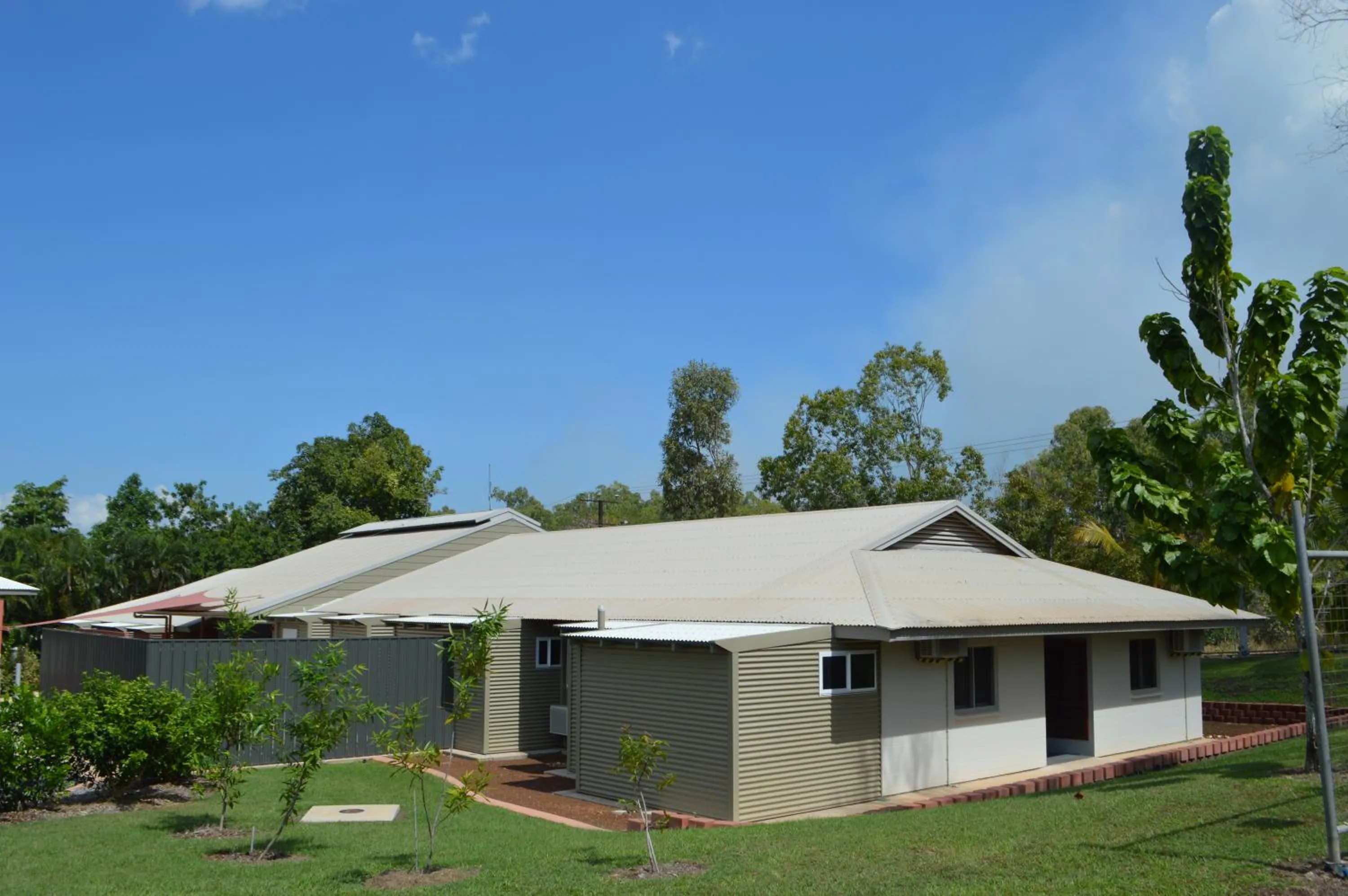 Property building in Hidden Valley Holiday Park Darwin