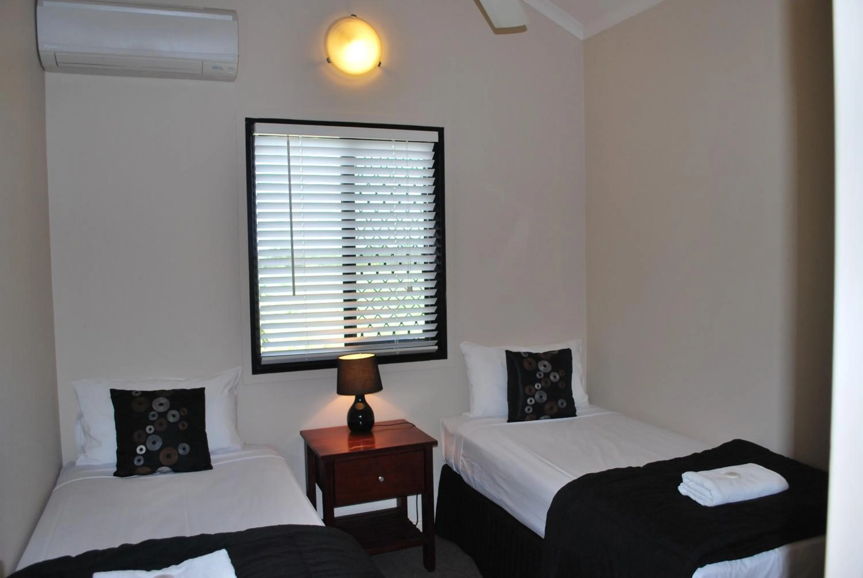 Bed in Hidden Valley Holiday Park Darwin