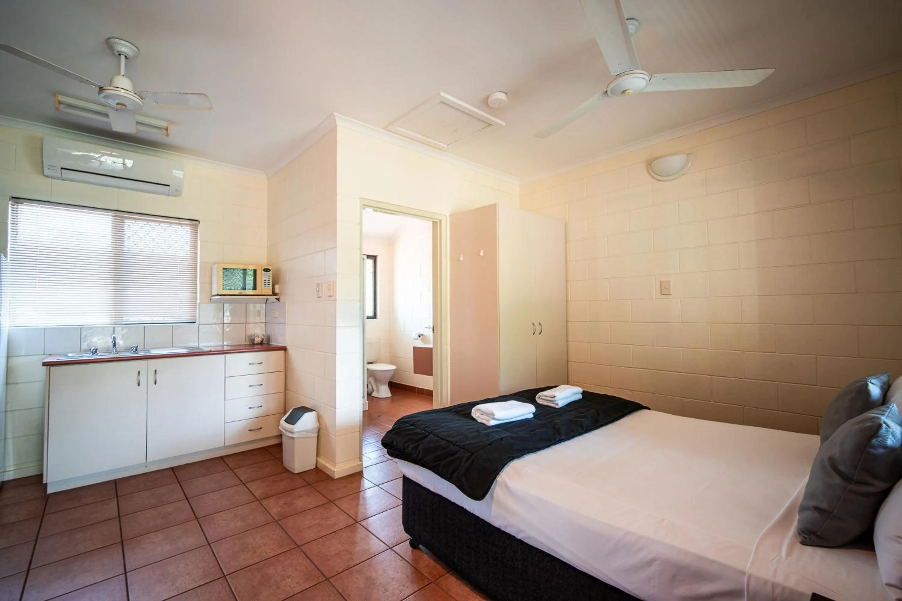 Bed in Hidden Valley Holiday Park Darwin