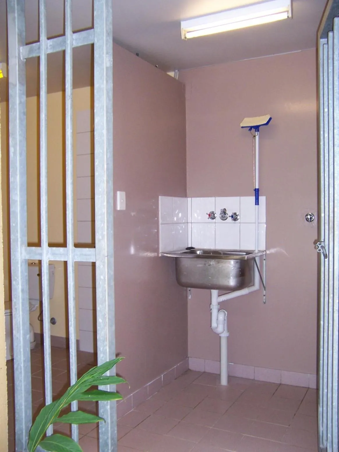 Toilet in Hidden Valley Holiday Park Darwin