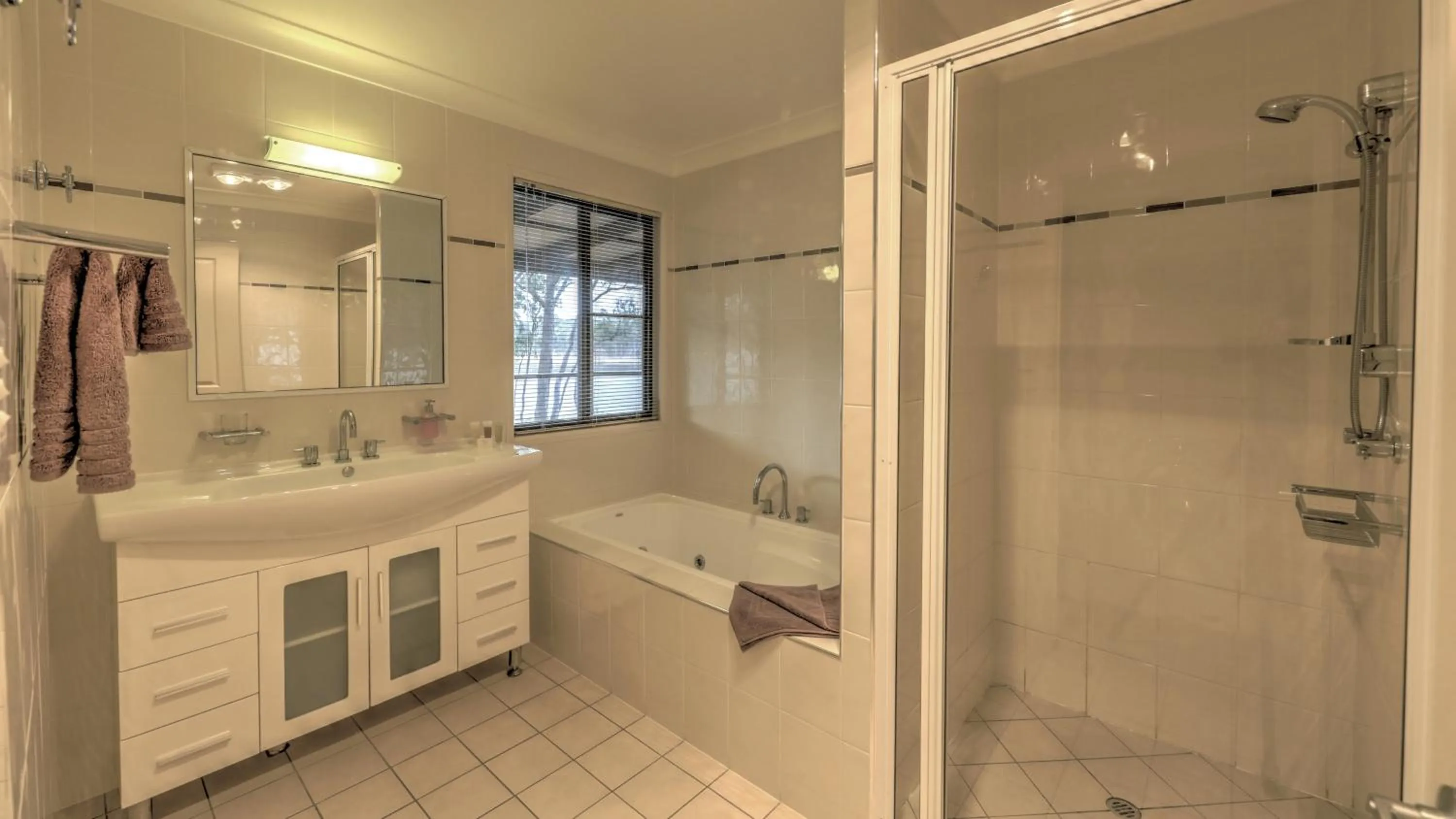 Bathroom in Tiny Away Escape at Granite Belt - Sommerville Valley