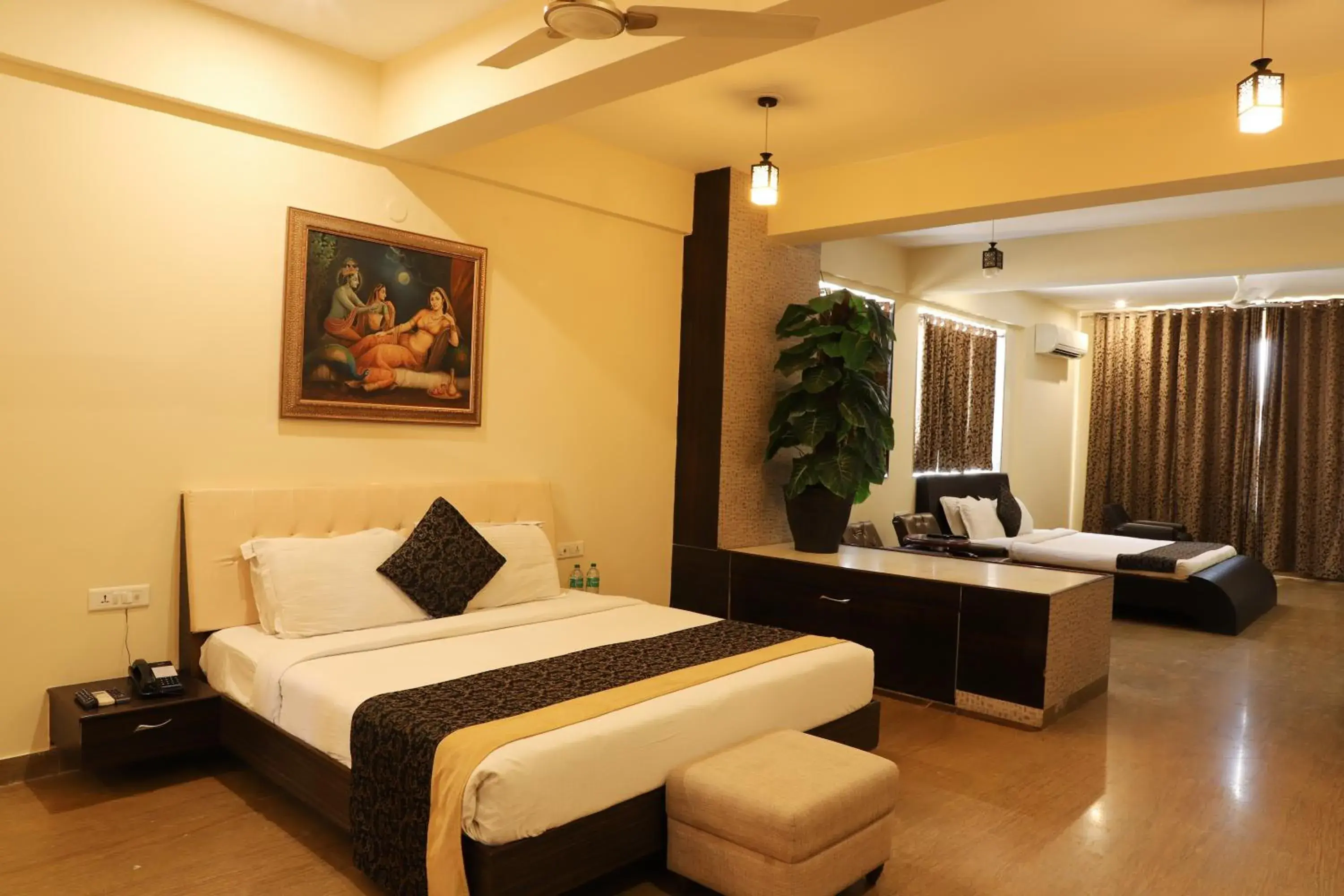 Family Suite in Regenta Central Mewargarh, Near Biological park Family Suite in Regenta Central Mewargarh, Near Biological park