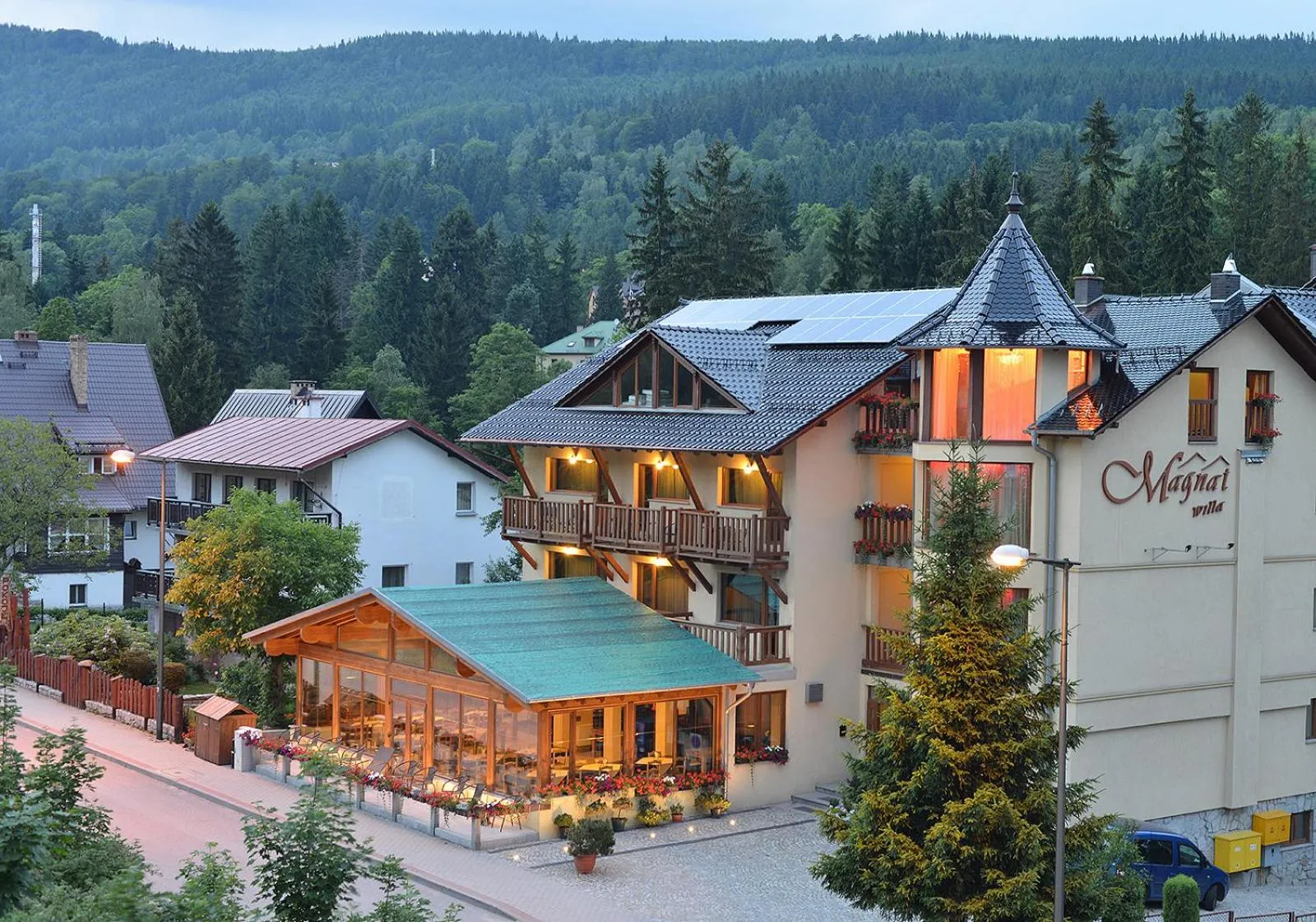 Property building in Willa Magnat