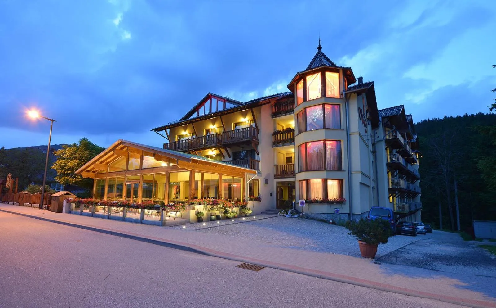 Property building in Willa Magnat