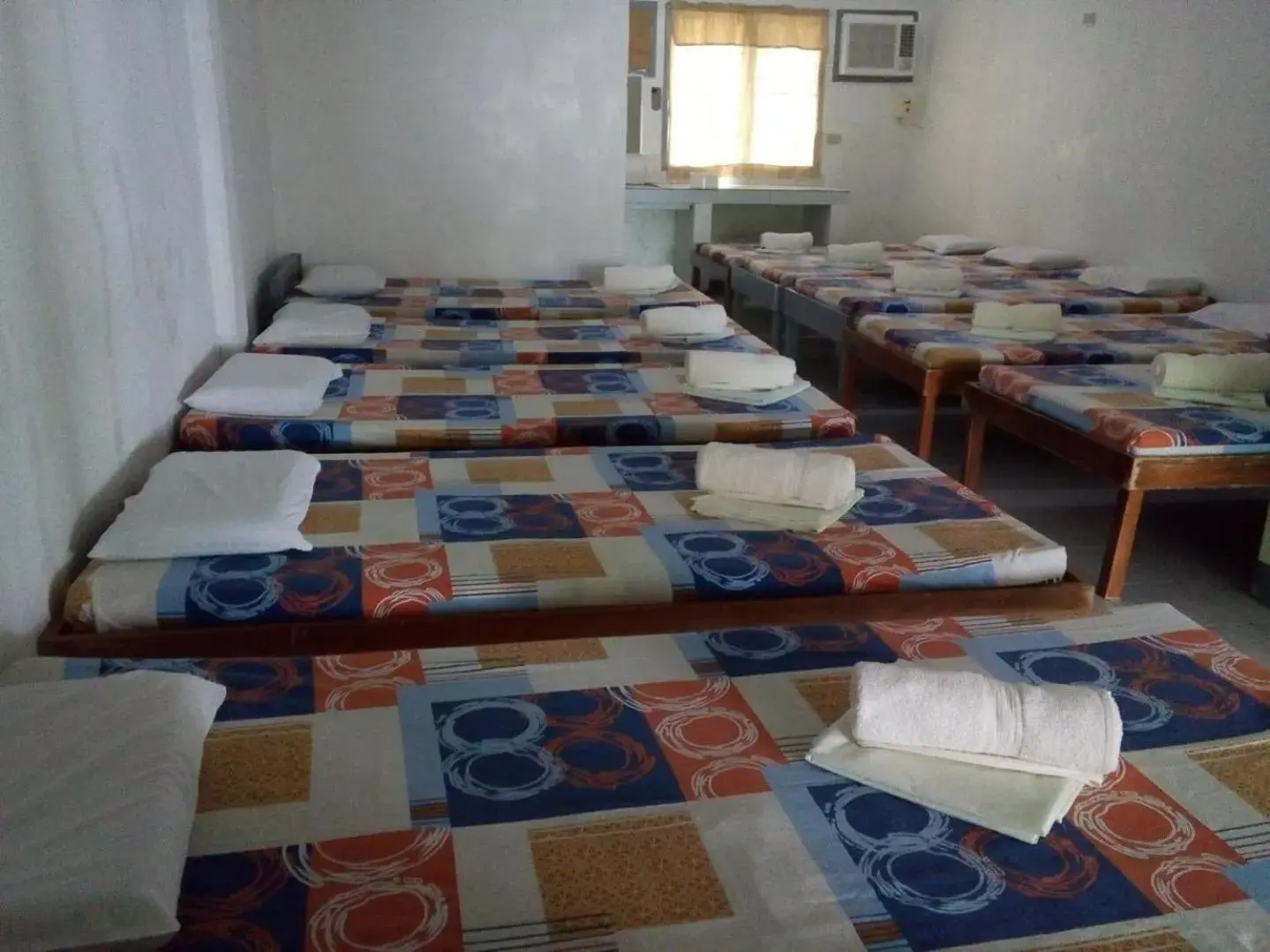 Mixed Dormitory Room in Gazebo Pools and Restaurant Mixed Dormitory Room in Gazebo Pools and Restaurant