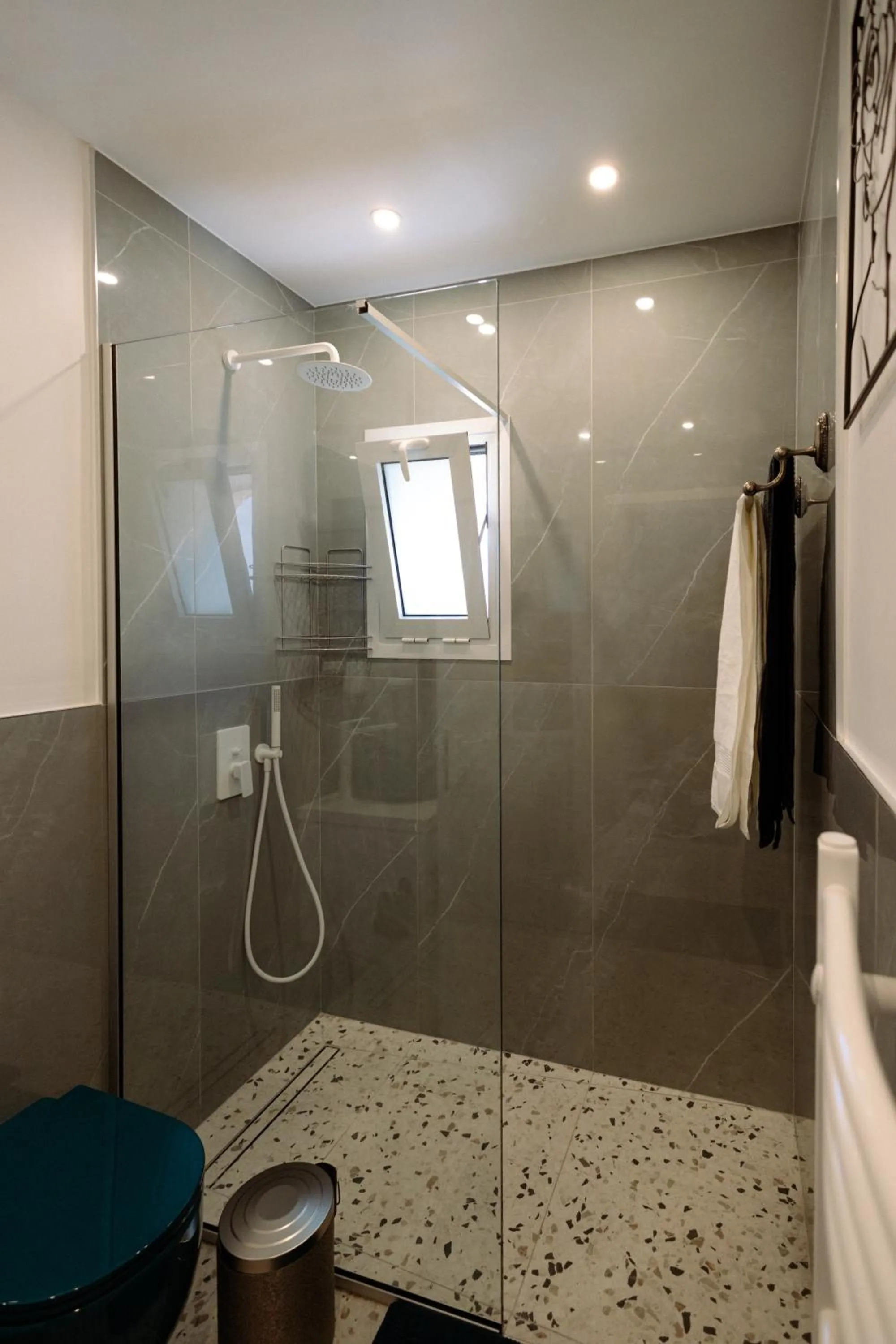 Shower in Castle Holiday Apartments