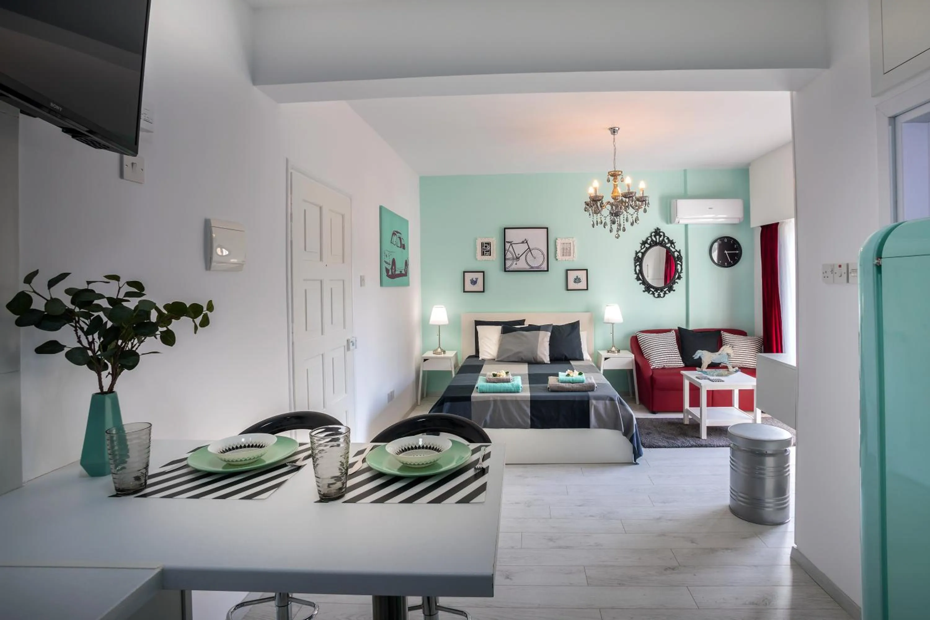 Bed in Castle Holiday Apartments