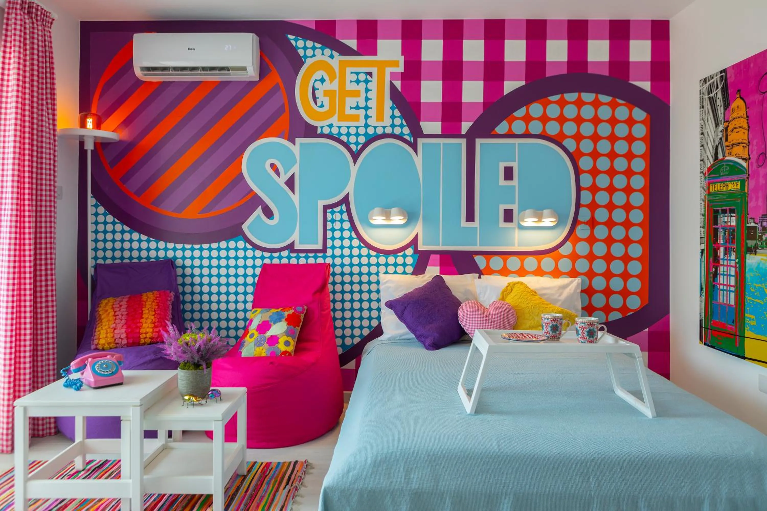 Bed in Castle Holiday Apartments