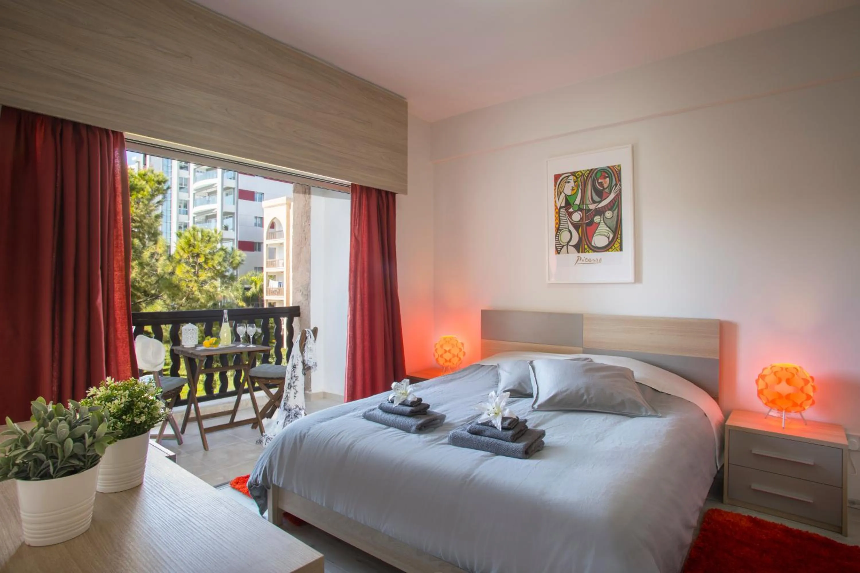 Bed in Castle Holiday Apartments