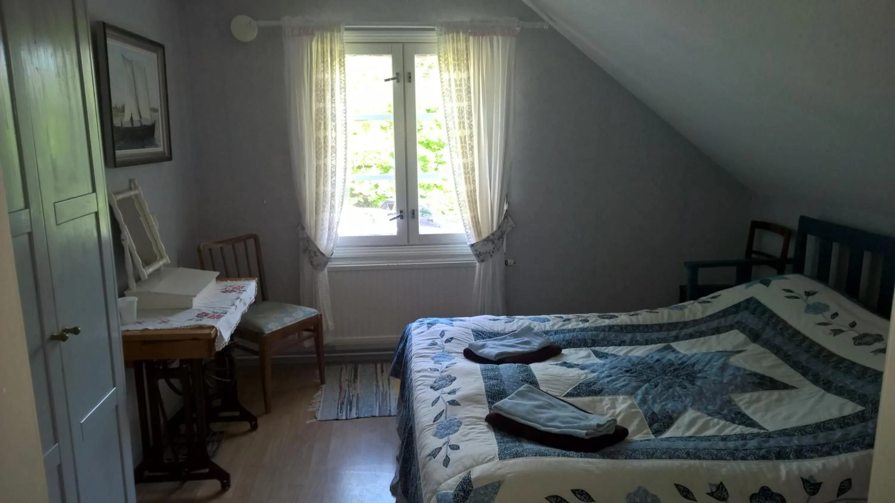 Photo of the whole room, Bed in Majatalo Martta