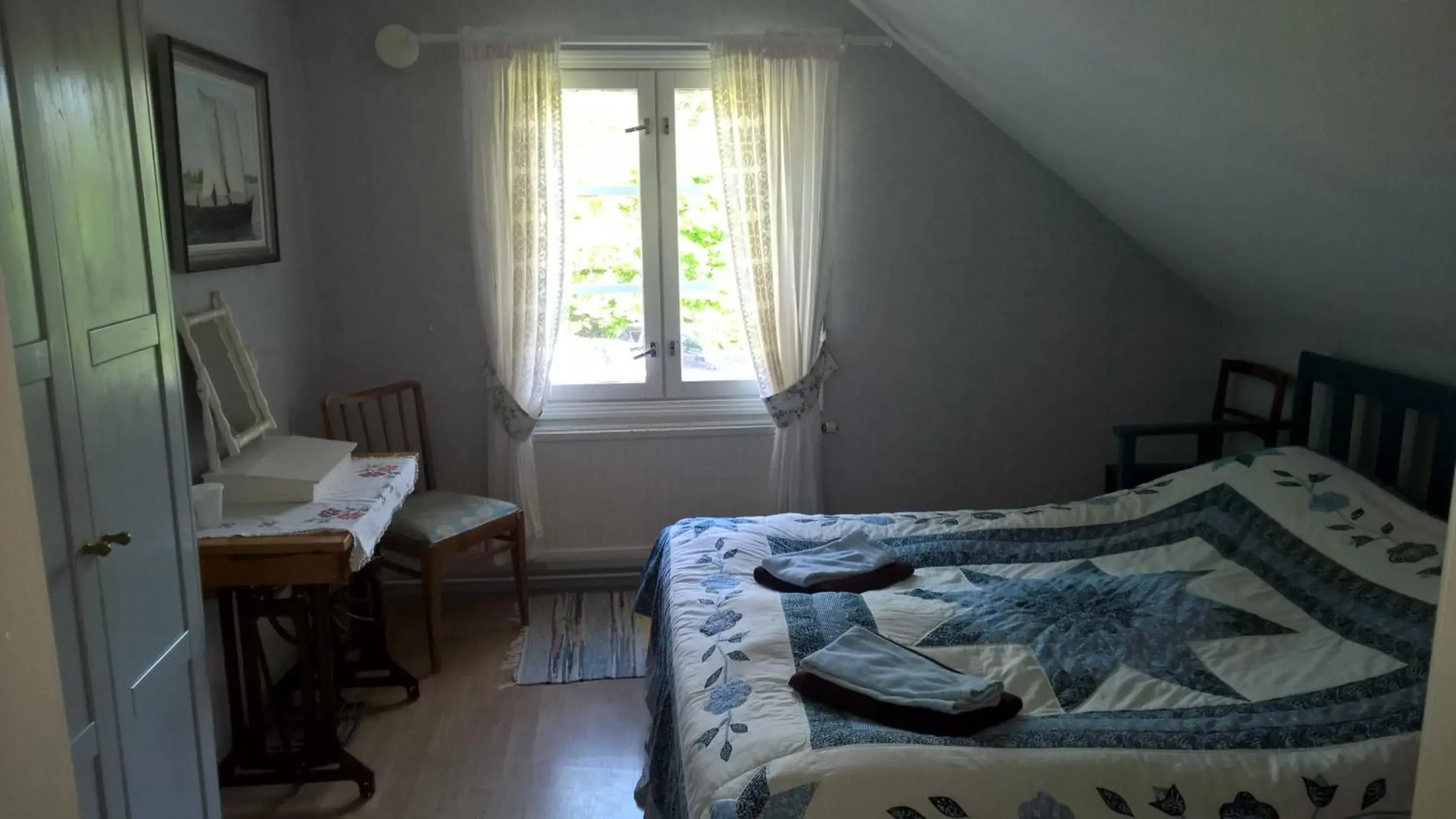Double Room with Shared Bathroom in Majatalo Martta Double Room with Shared Bathroom in Majatalo Martta